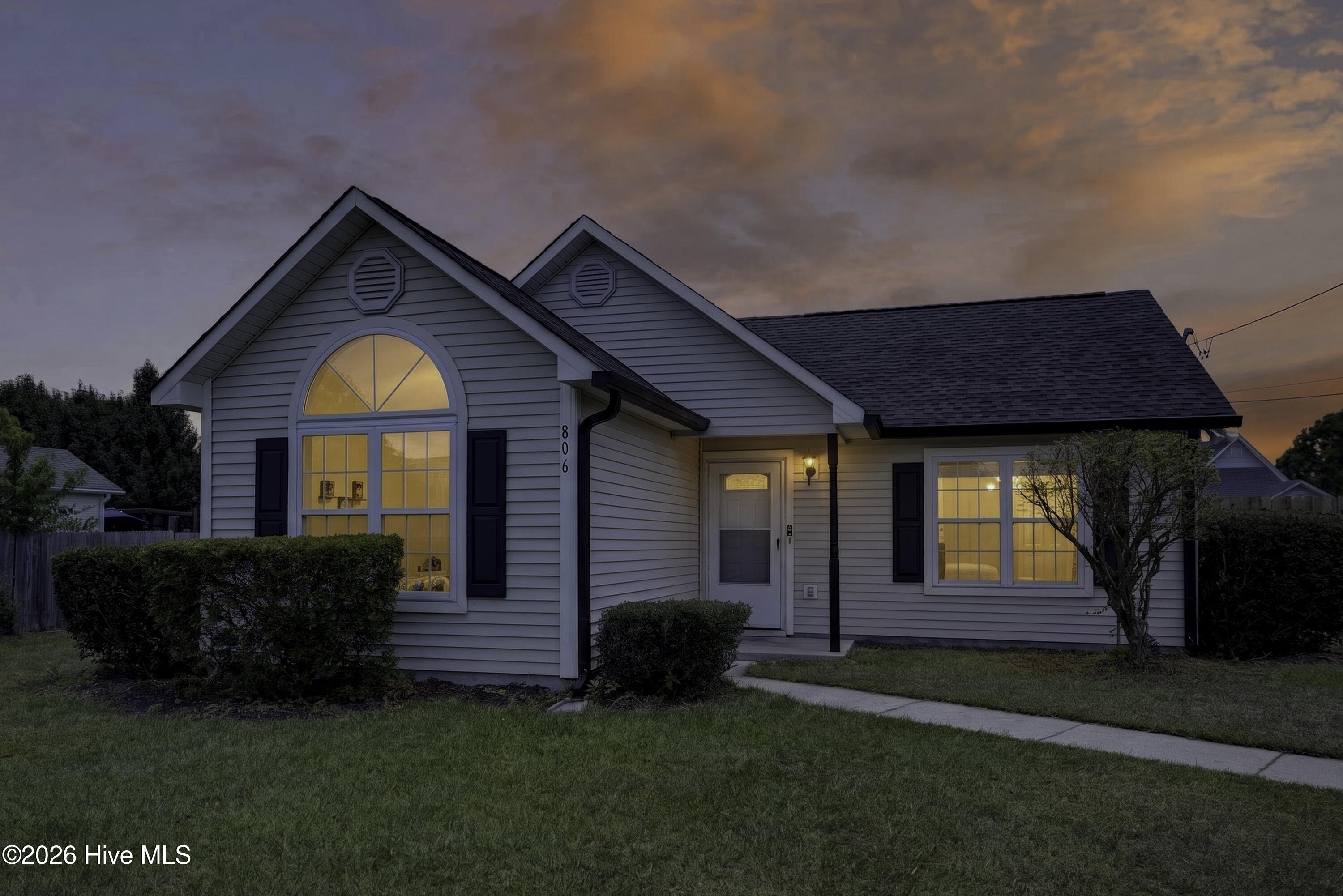 806 Saddle Point Property Photo 1