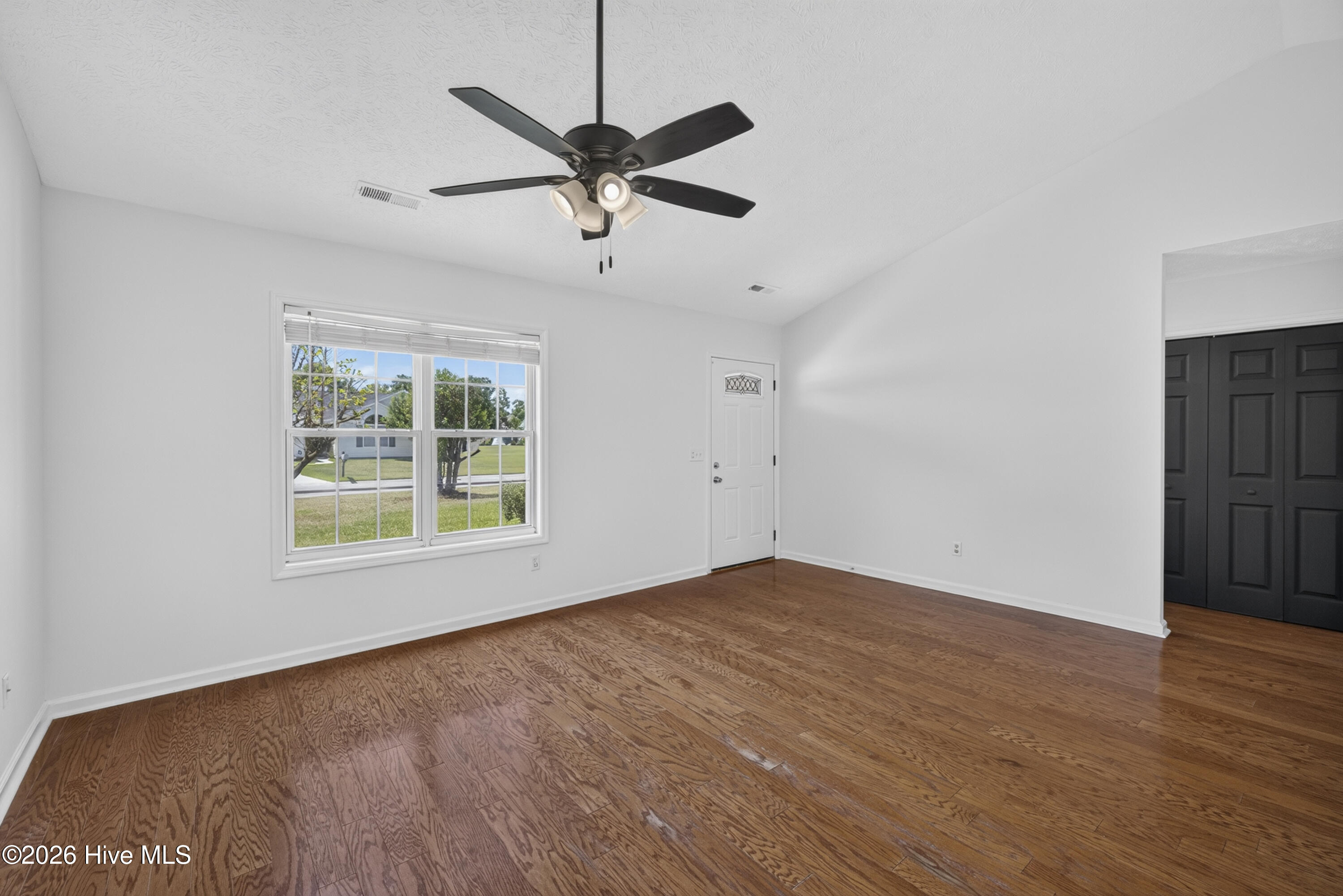 806 Saddle Point Property Photo 4