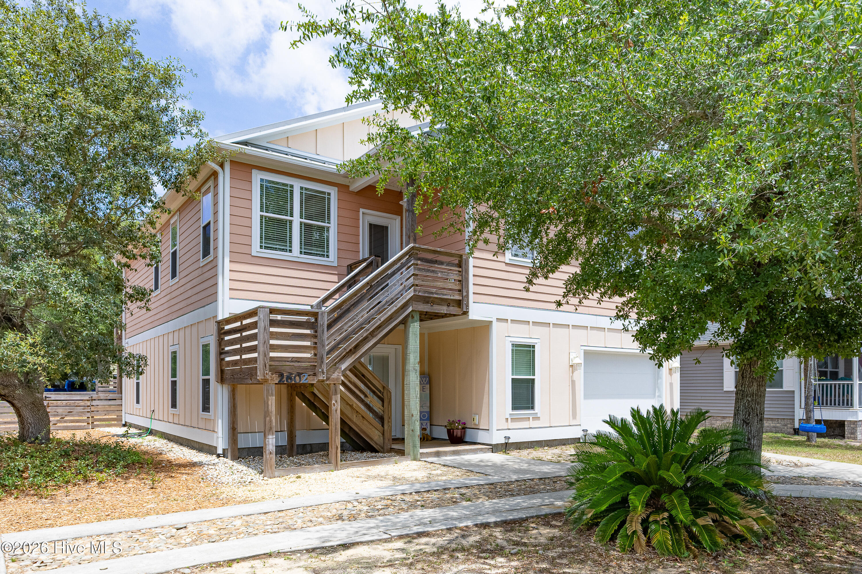 2602 E Oak Island Drive Property Photo 1