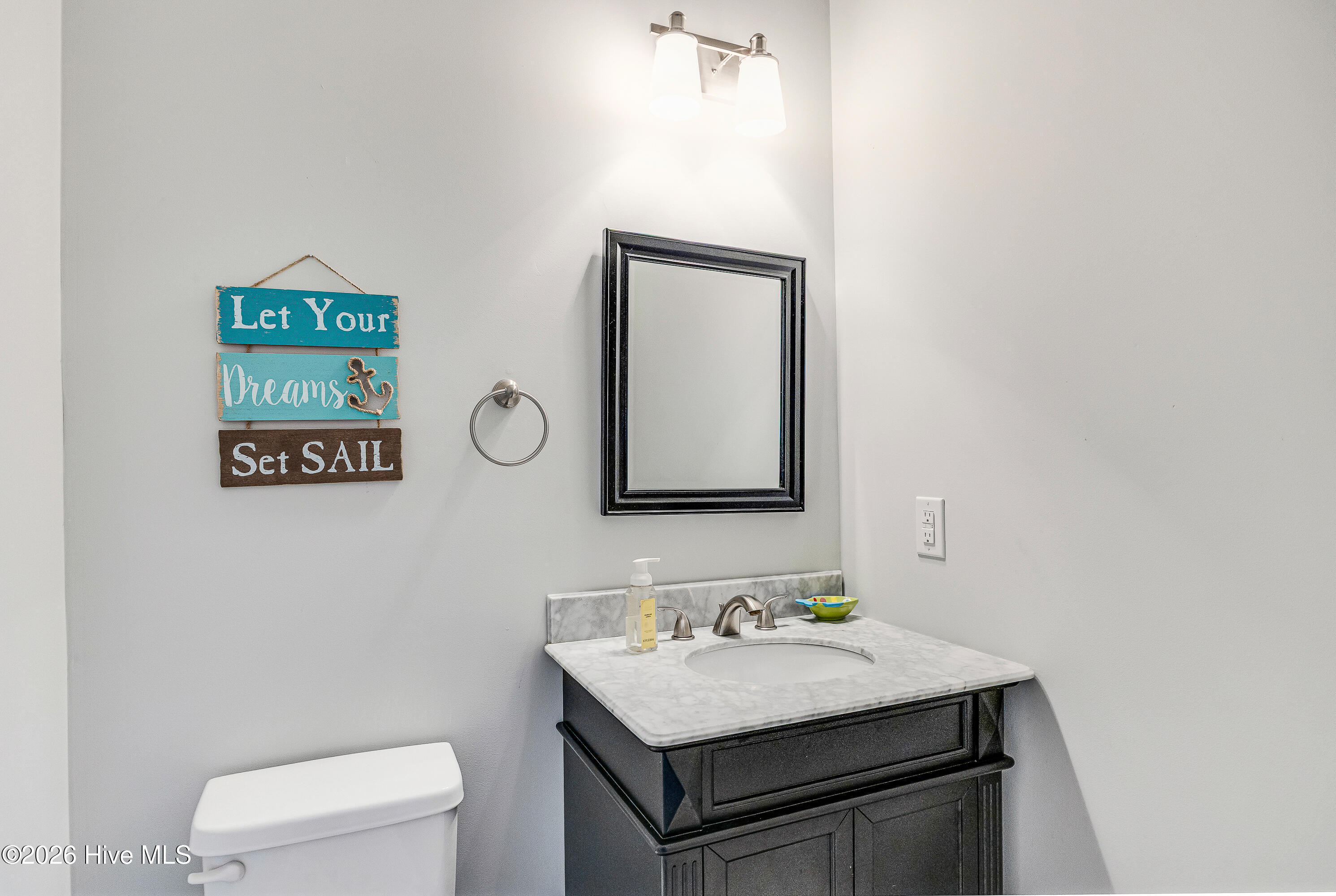 2602 E Oak Island Drive Property Photo 33