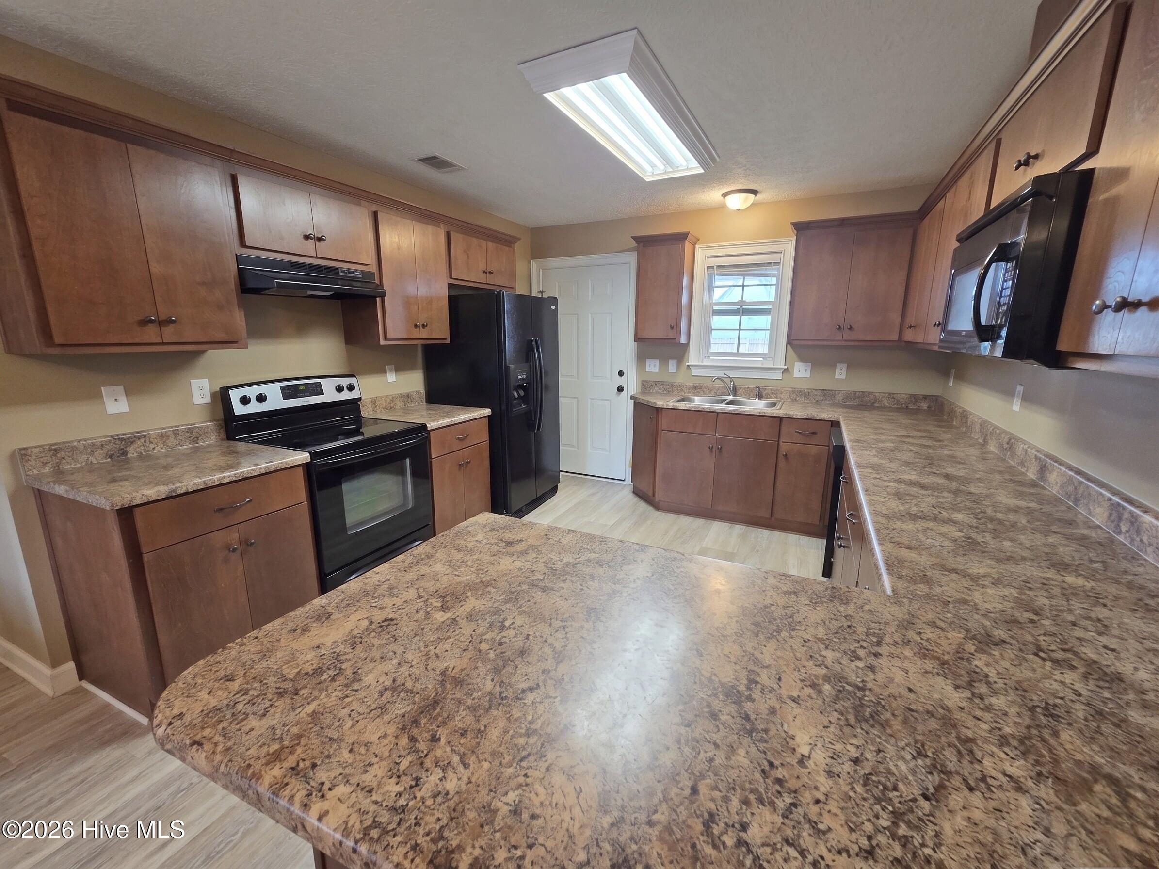 6102 Village West Lane Property Photo 4