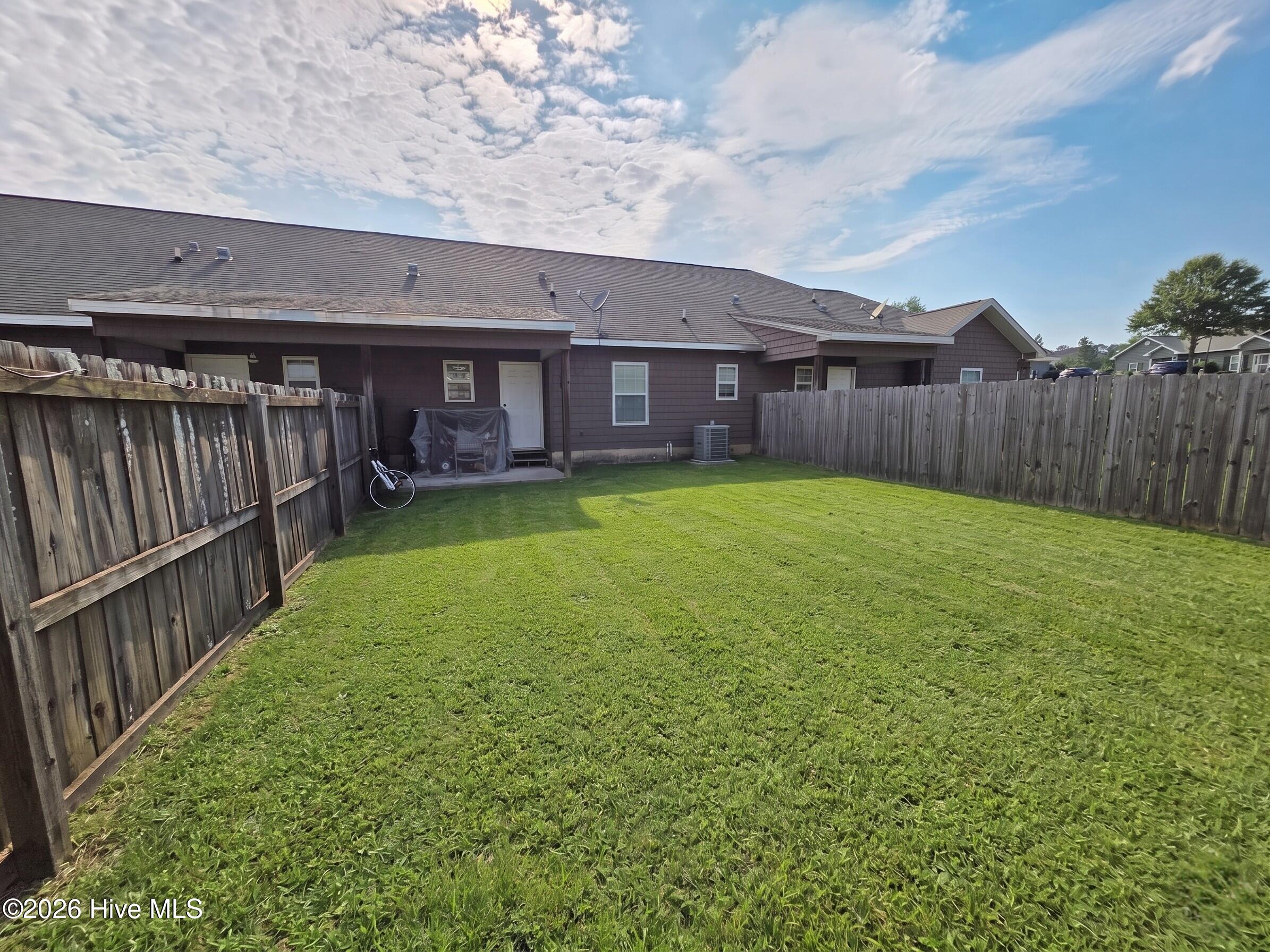 6102 Village West Lane Property Photo 10