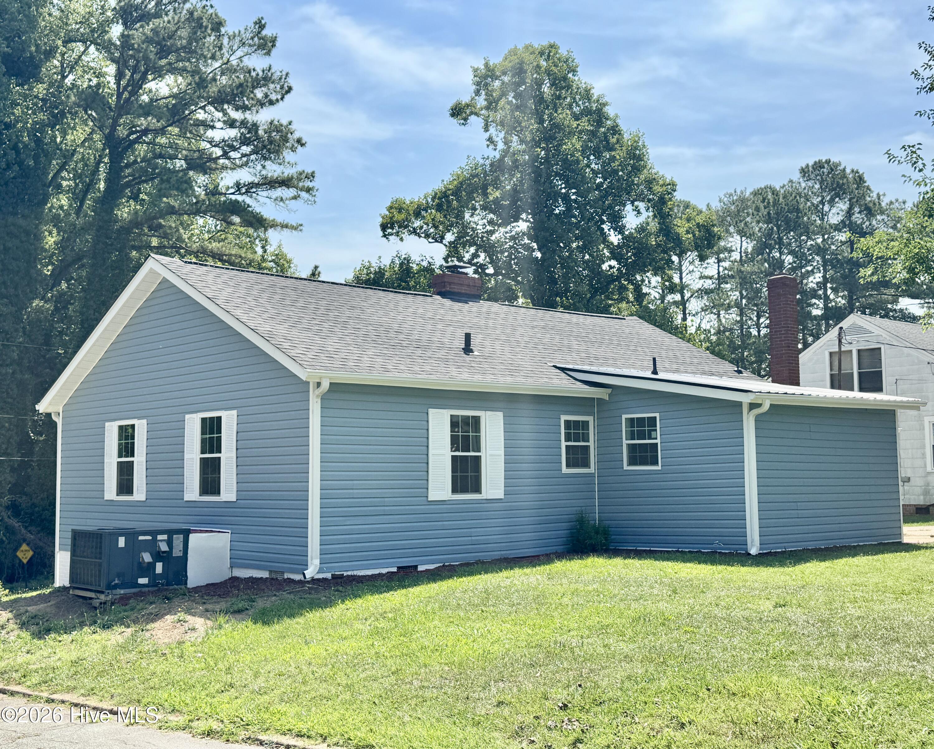 2 Fewell Avenue Property Photo 3
