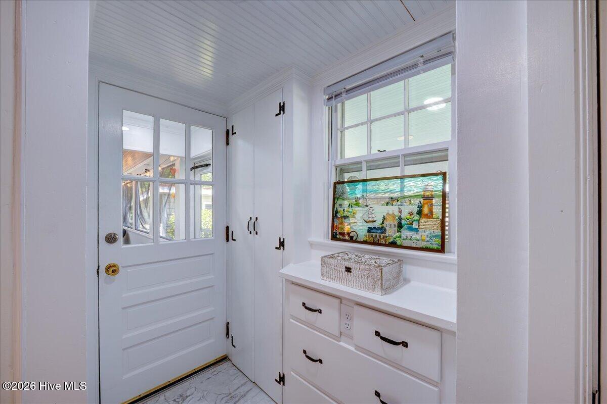 405 Hancock Street Property Photo 19