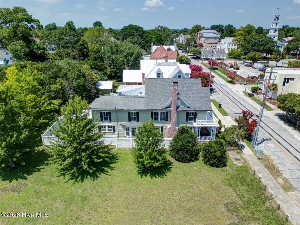 405 Hancock Street Property Photo 38