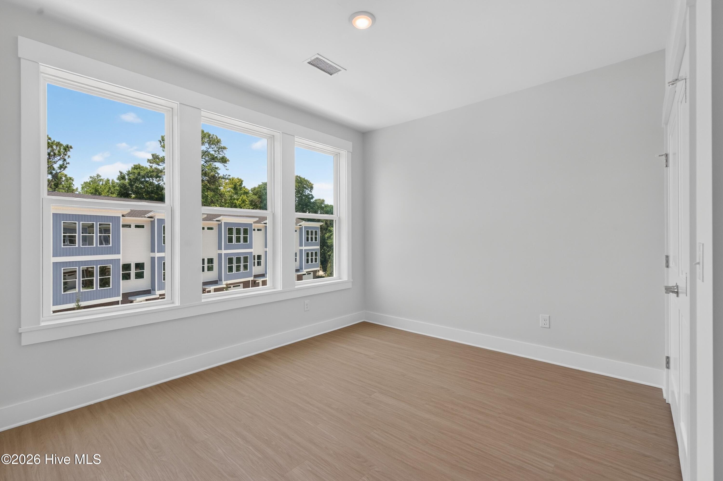 326 Forest Park Road B Property Photo 5