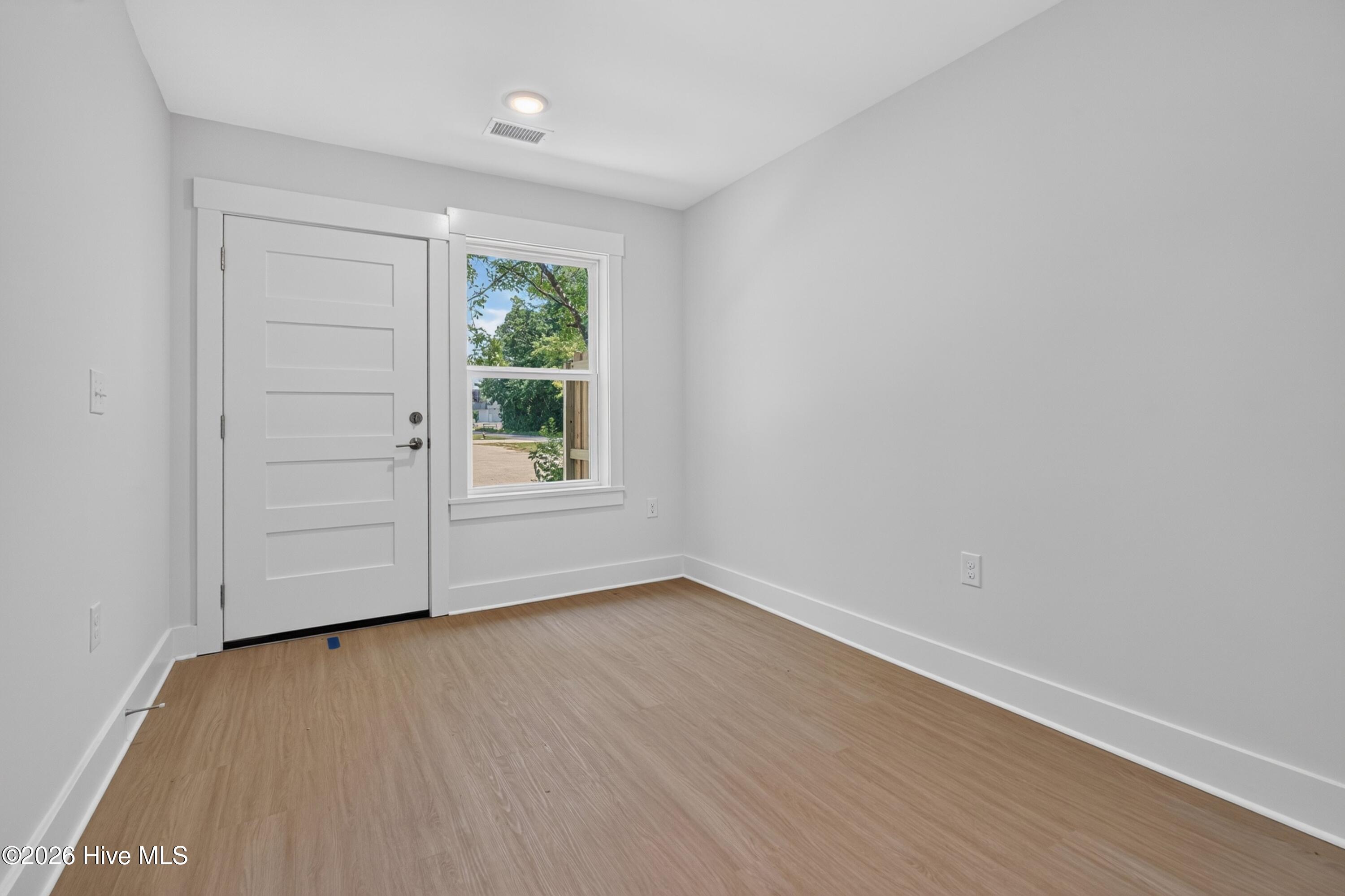 326 Forest Park Road B Property Photo 18