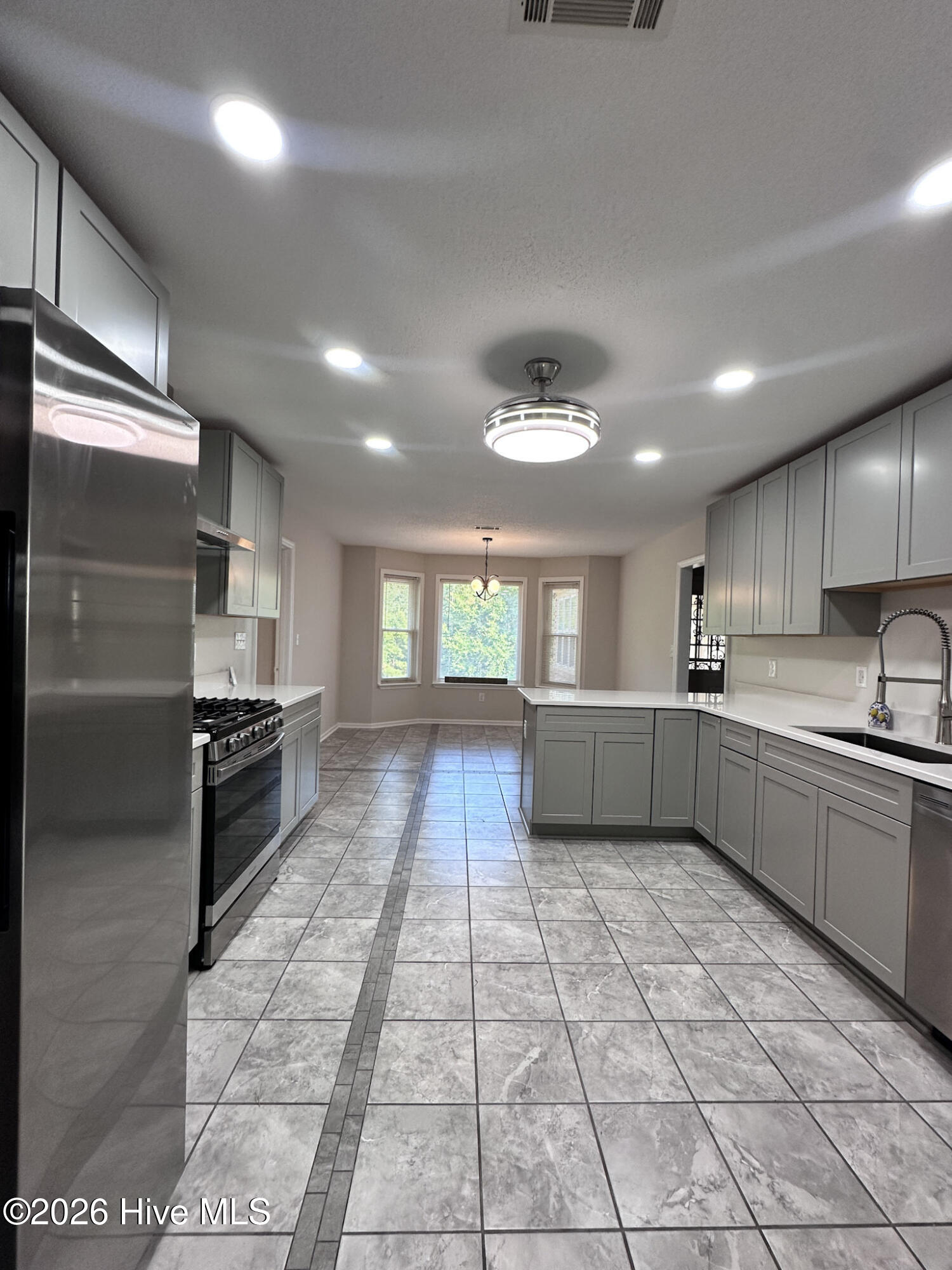 4028 Marshall Street Property Photo 11