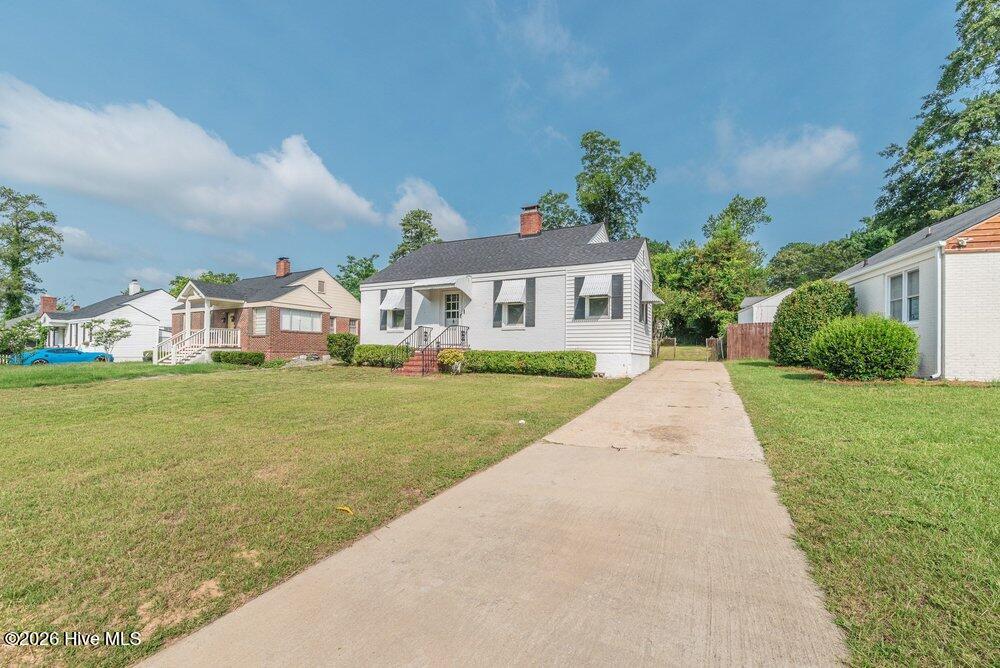 1711 Oak Drive Property Photo 3