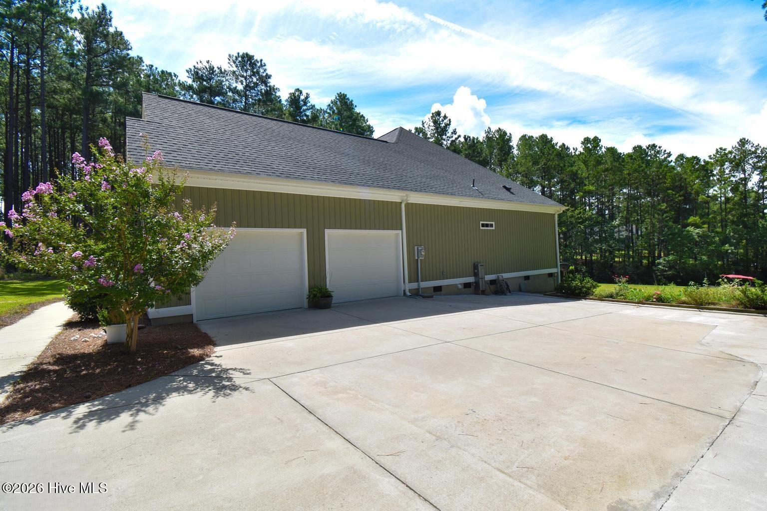 16540 Spillway Drive Property Photo 7