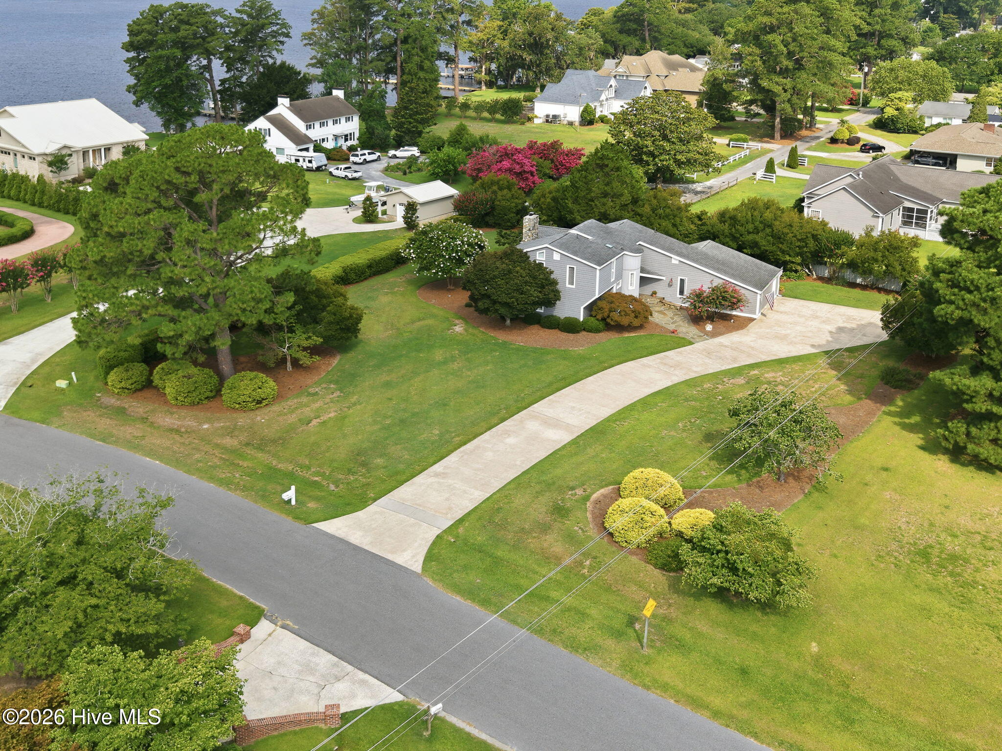 205 Austin Point Drive Property Photo 4