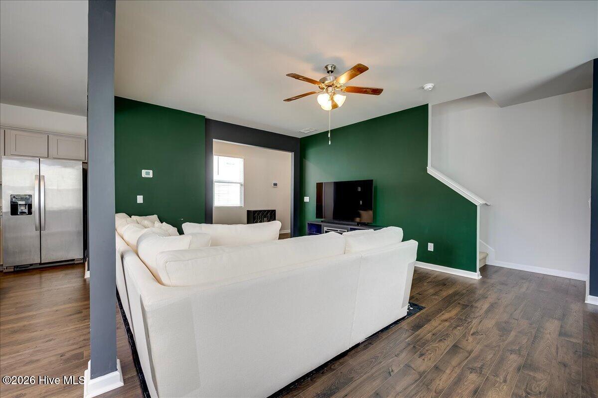 5083 Captain Drive Property Photo 4
