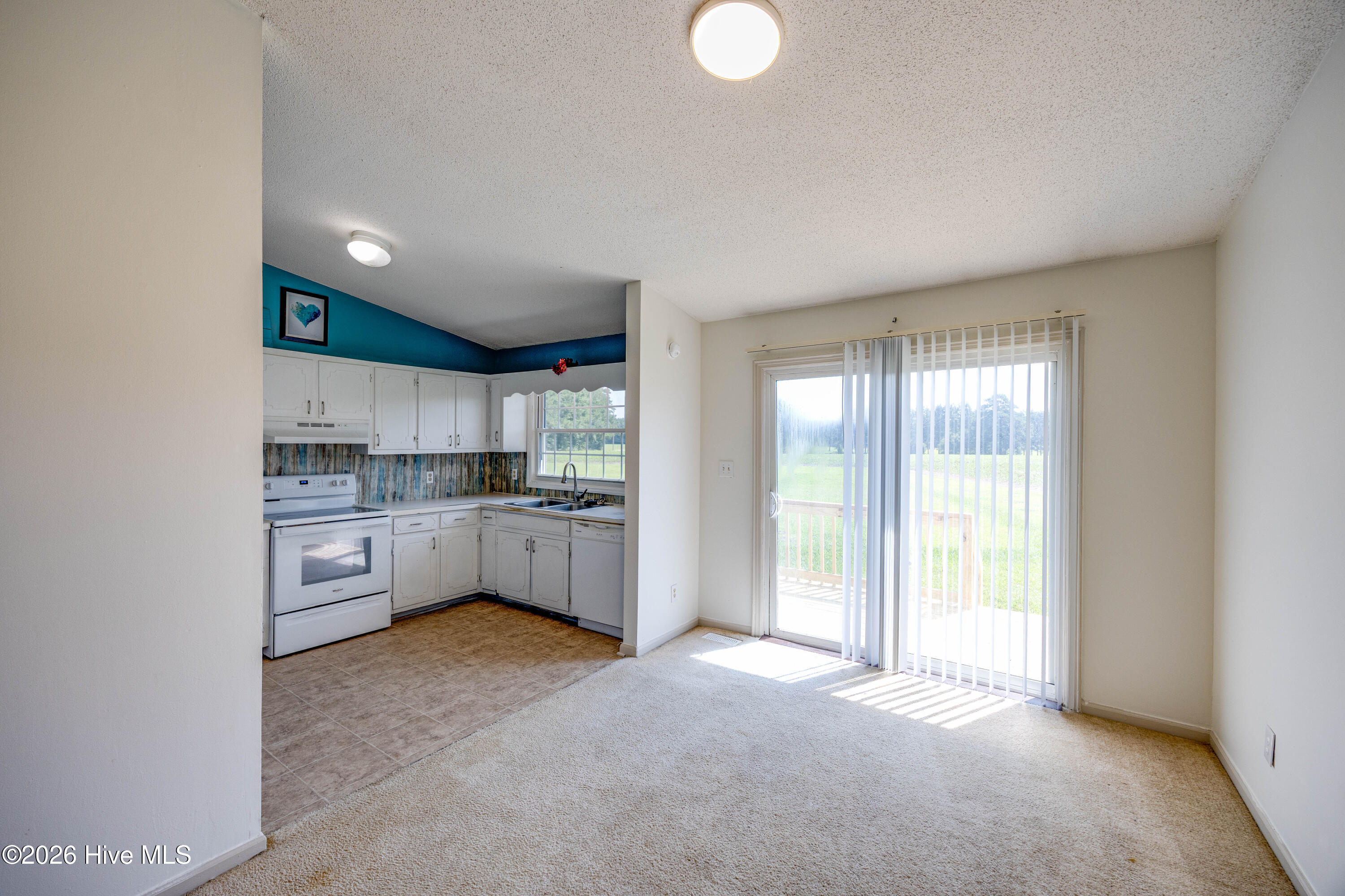 682 Cherry Road Property Photo 11