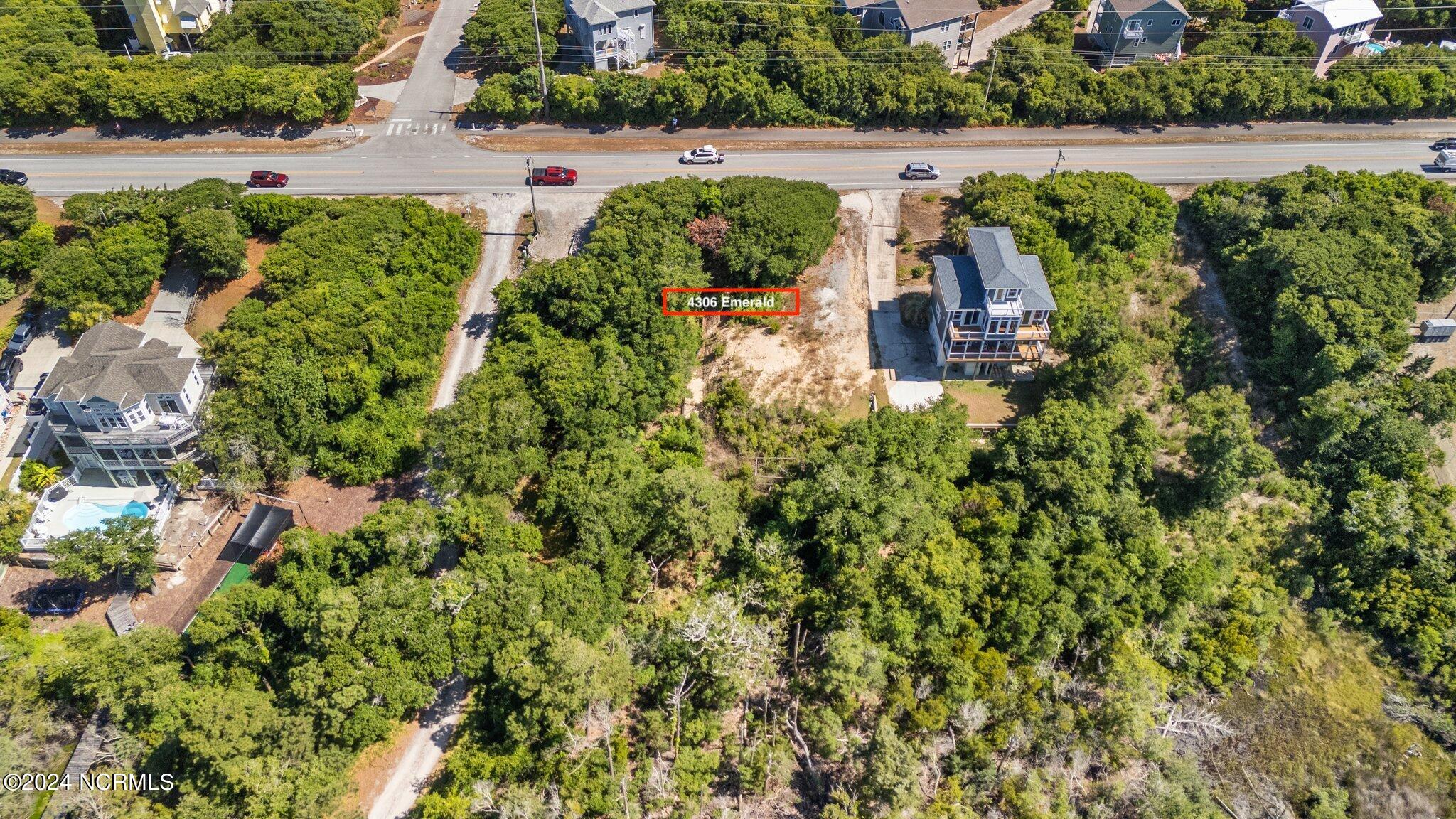 4306 Emerald Drive Property Photo 5