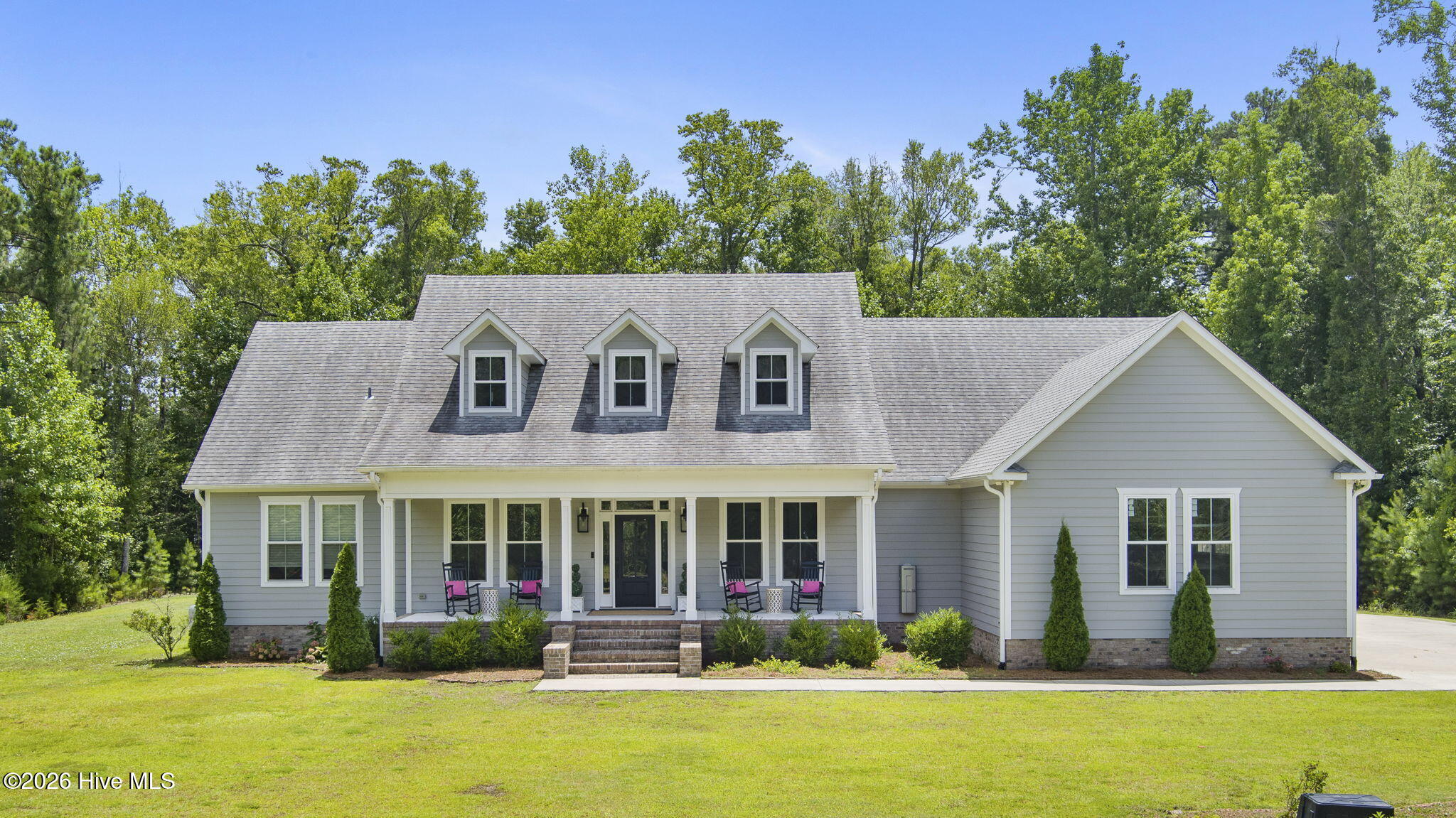 2703 E Fairway Road Property Photo 1