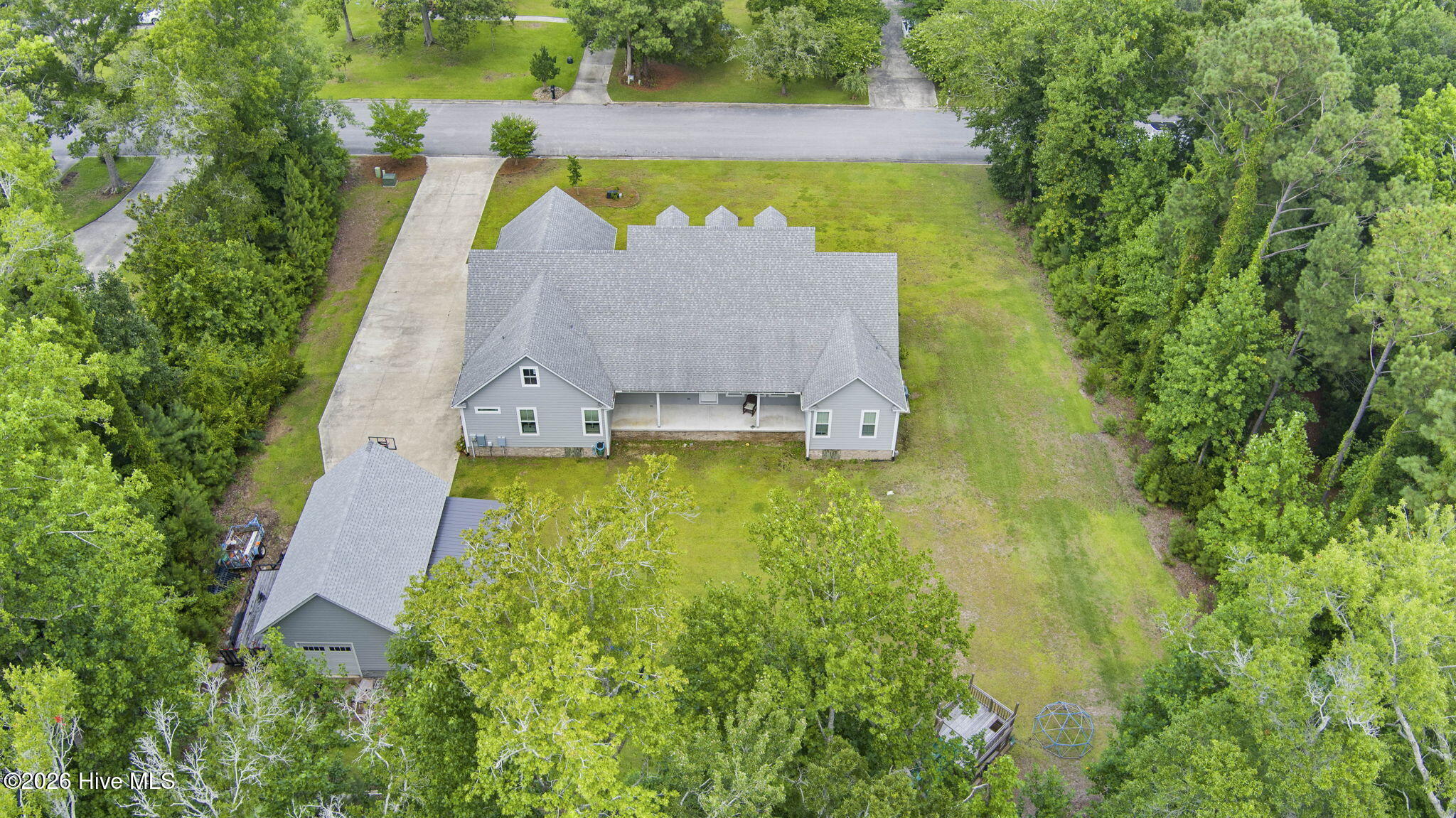 2703 E Fairway Road Property Photo 9