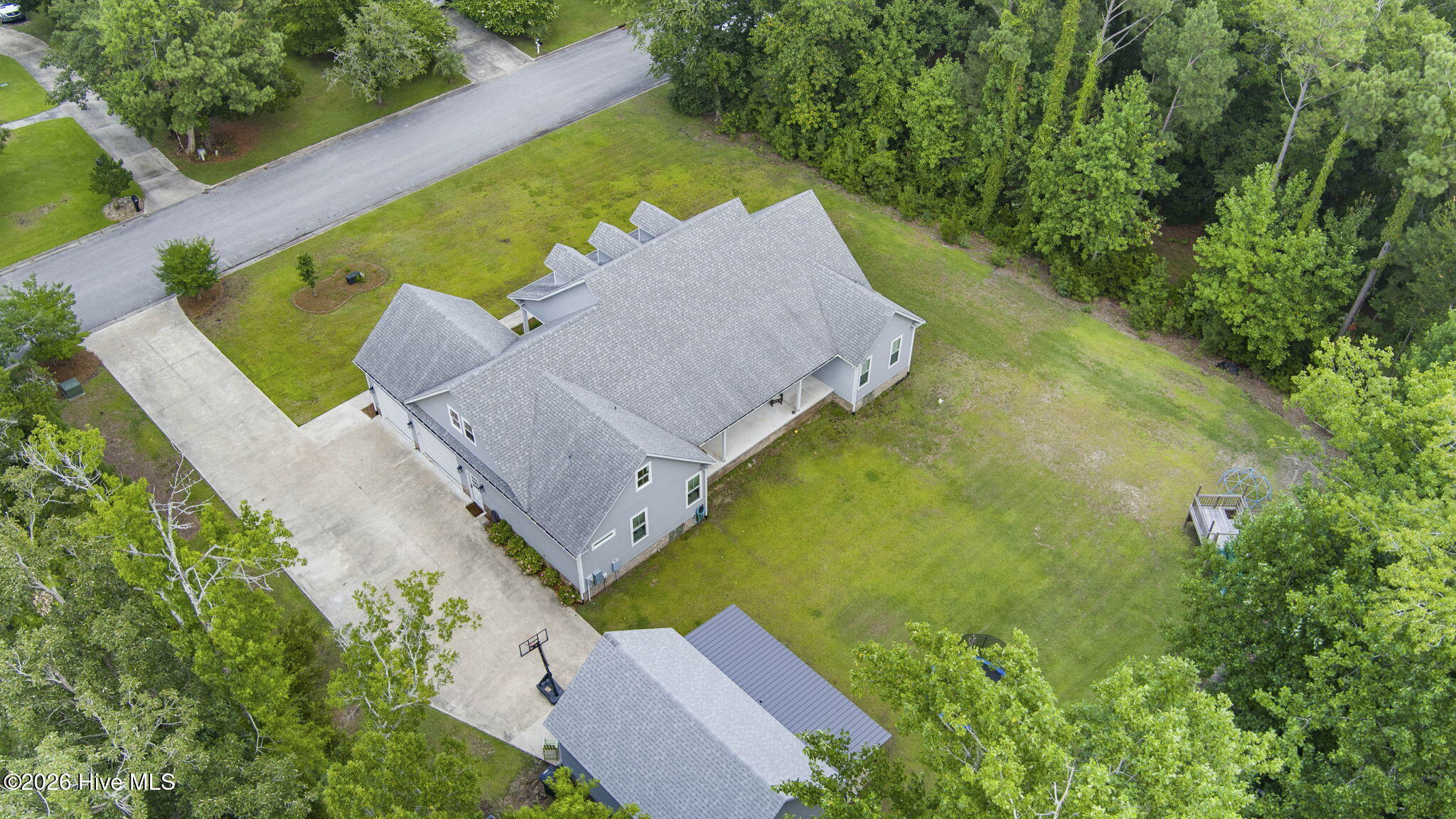 2703 E Fairway Road Property Photo 10