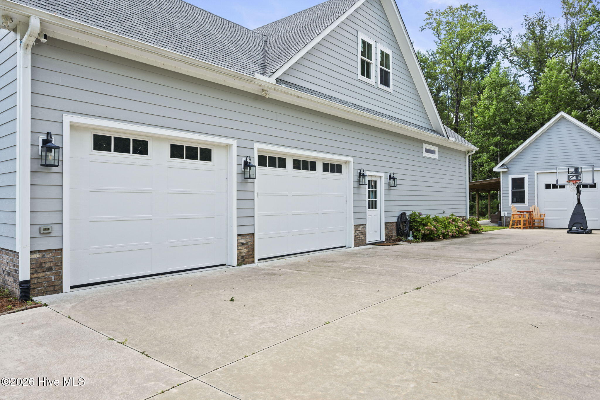 2703 E Fairway Road Property Photo 17