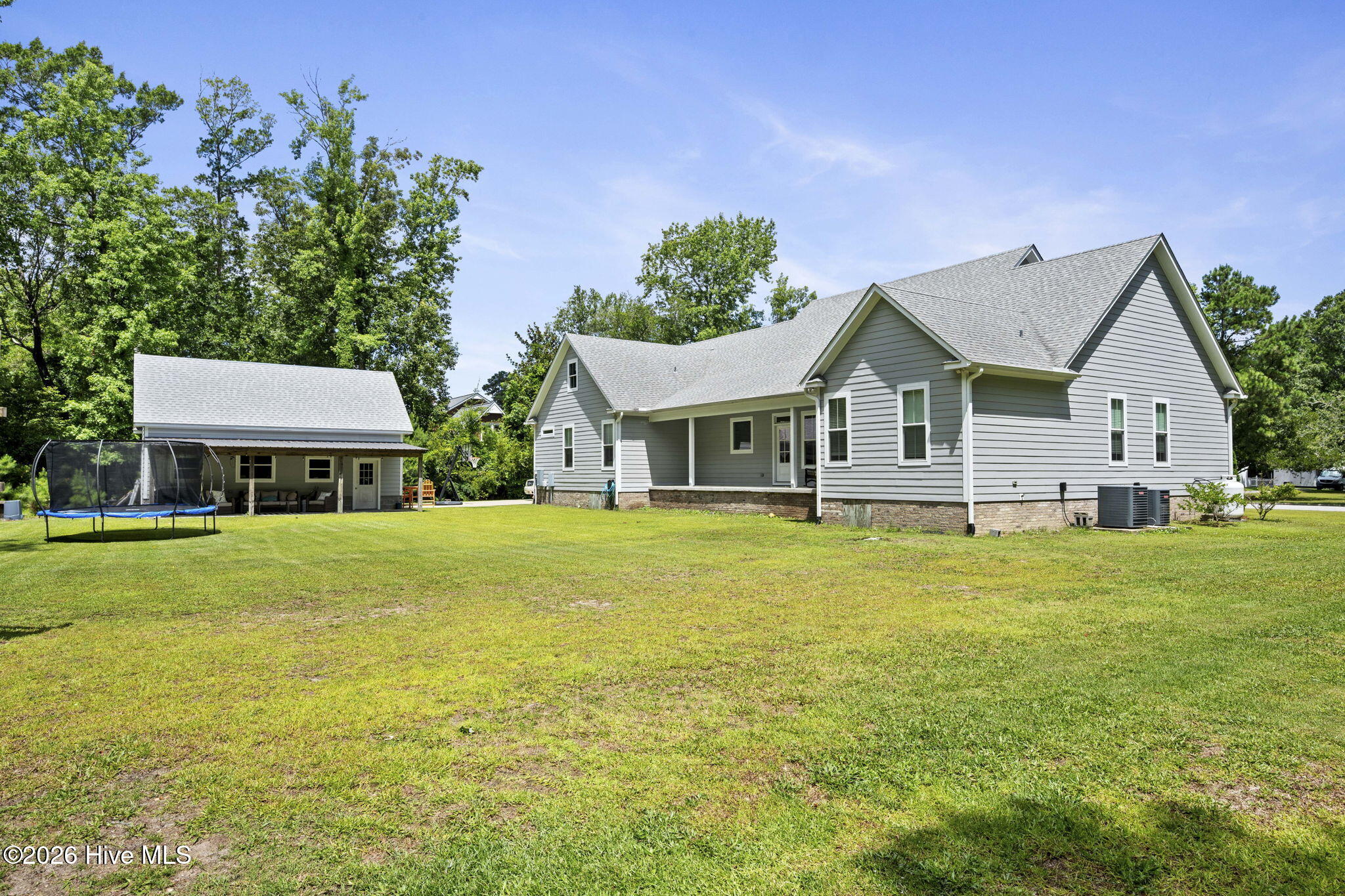 2703 E Fairway Road Property Photo 22