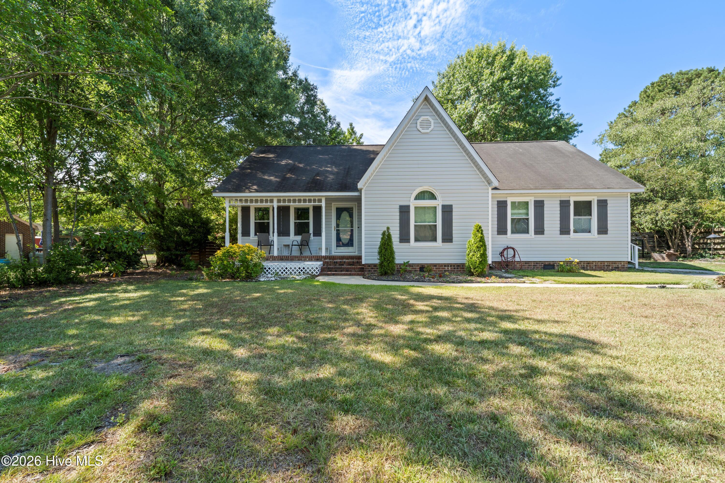 112 Galahad Drive Property Photo 1