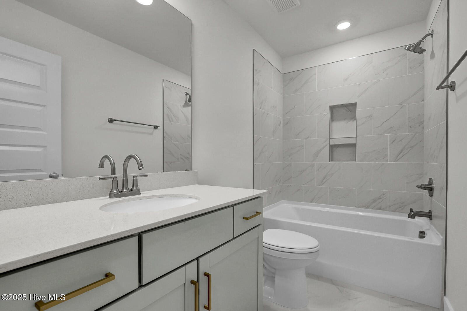 195 Lilaput Circle Property Photo 13