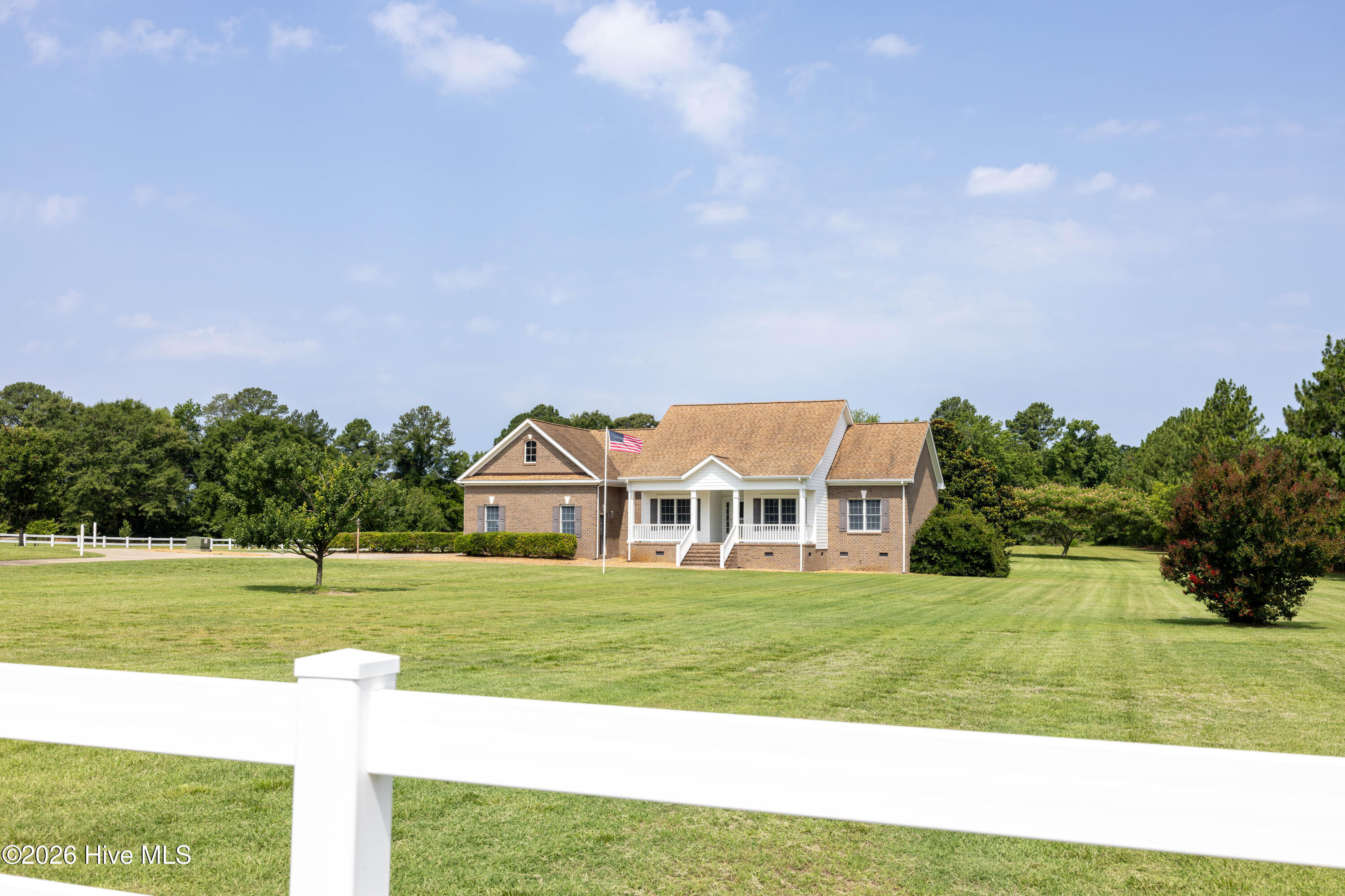 115 Tip Toe Road Property Photo 2