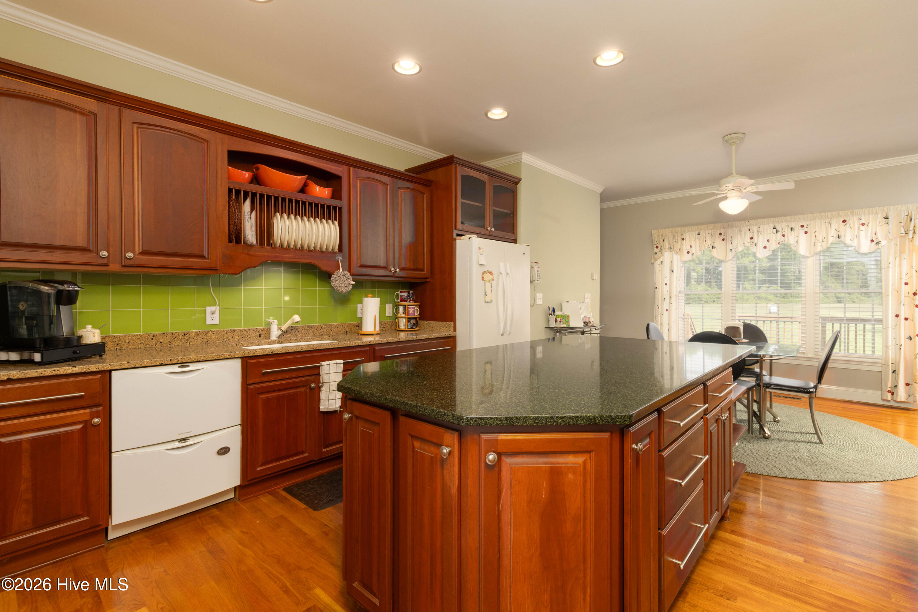 115 Tip Toe Road Property Photo 8