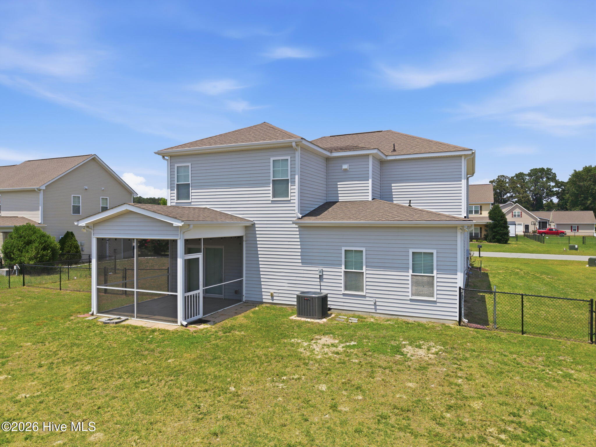 102 E Lake Drive Property Photo 3