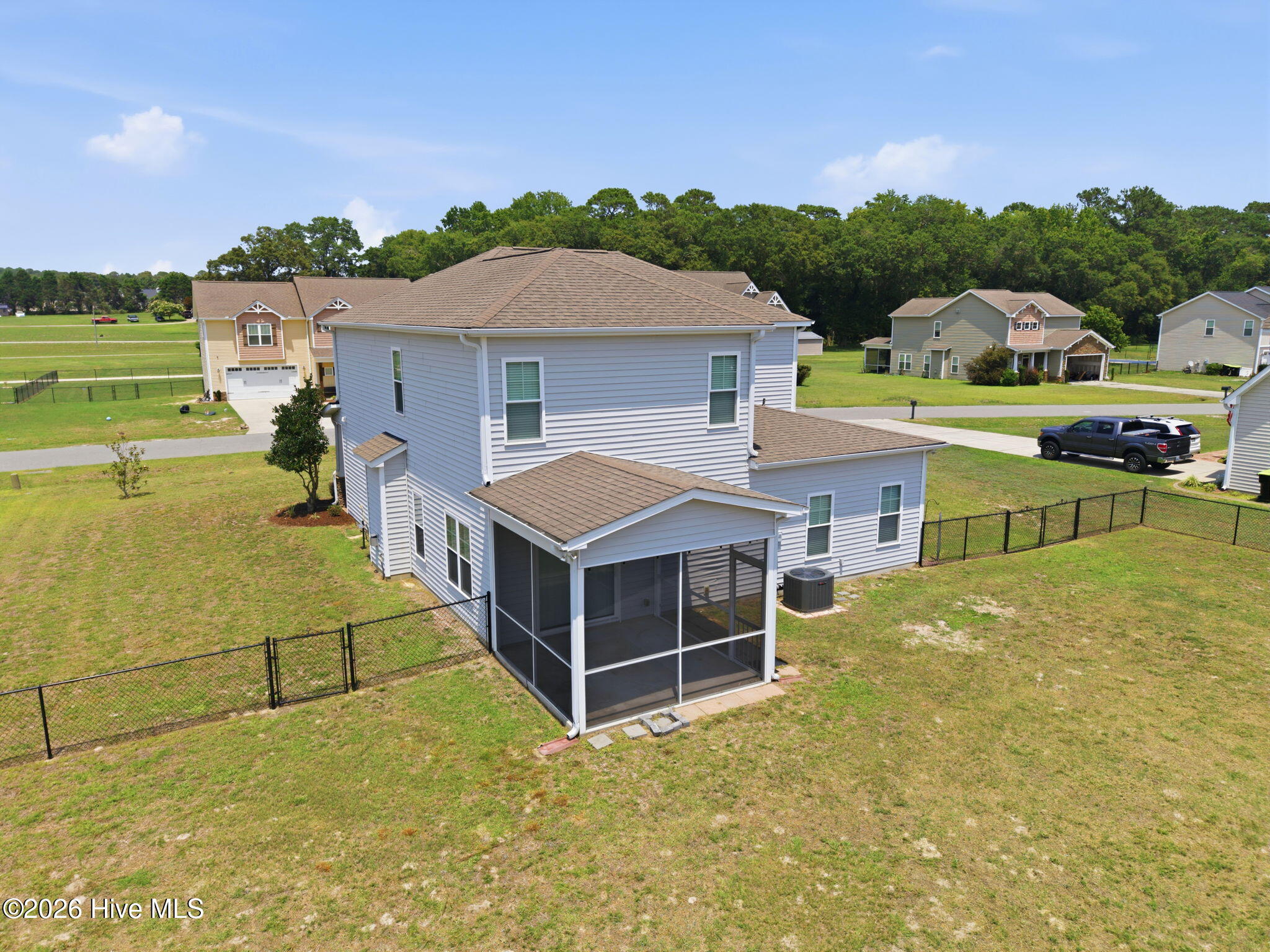 102 E Lake Drive Property Photo 4