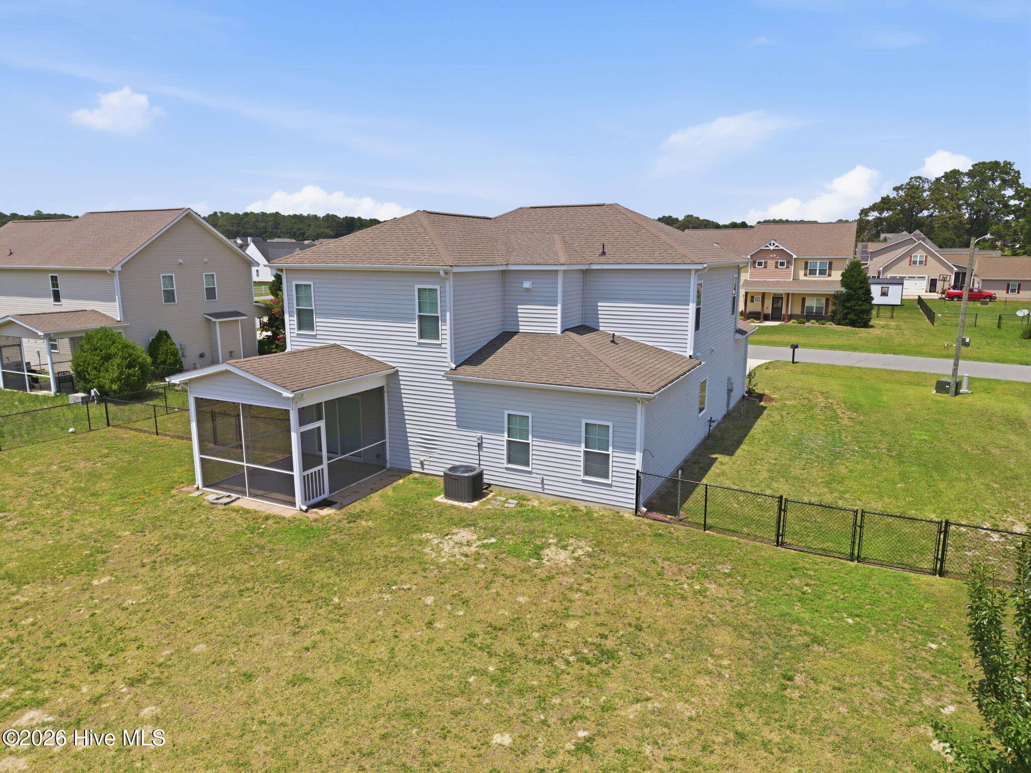 102 E Lake Drive Property Photo 5