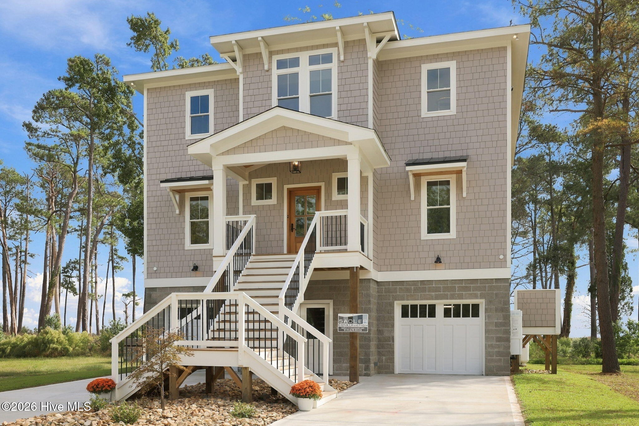 328 Tooley Street Property Photo 2