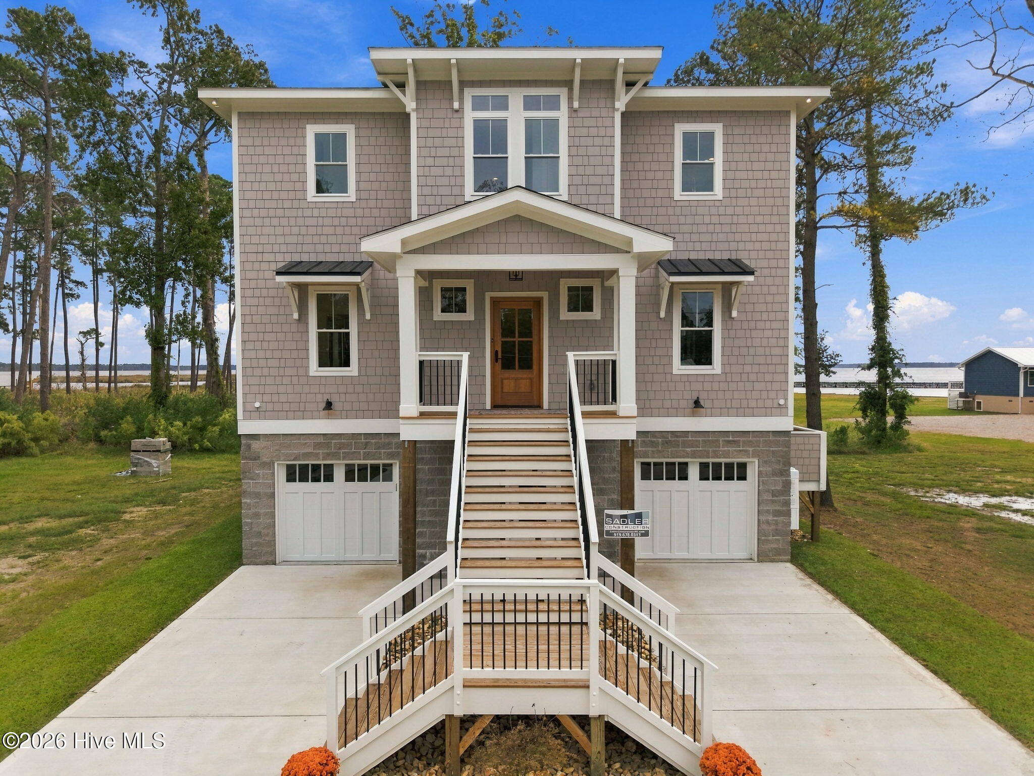 328 Tooley Street Property Photo 6
