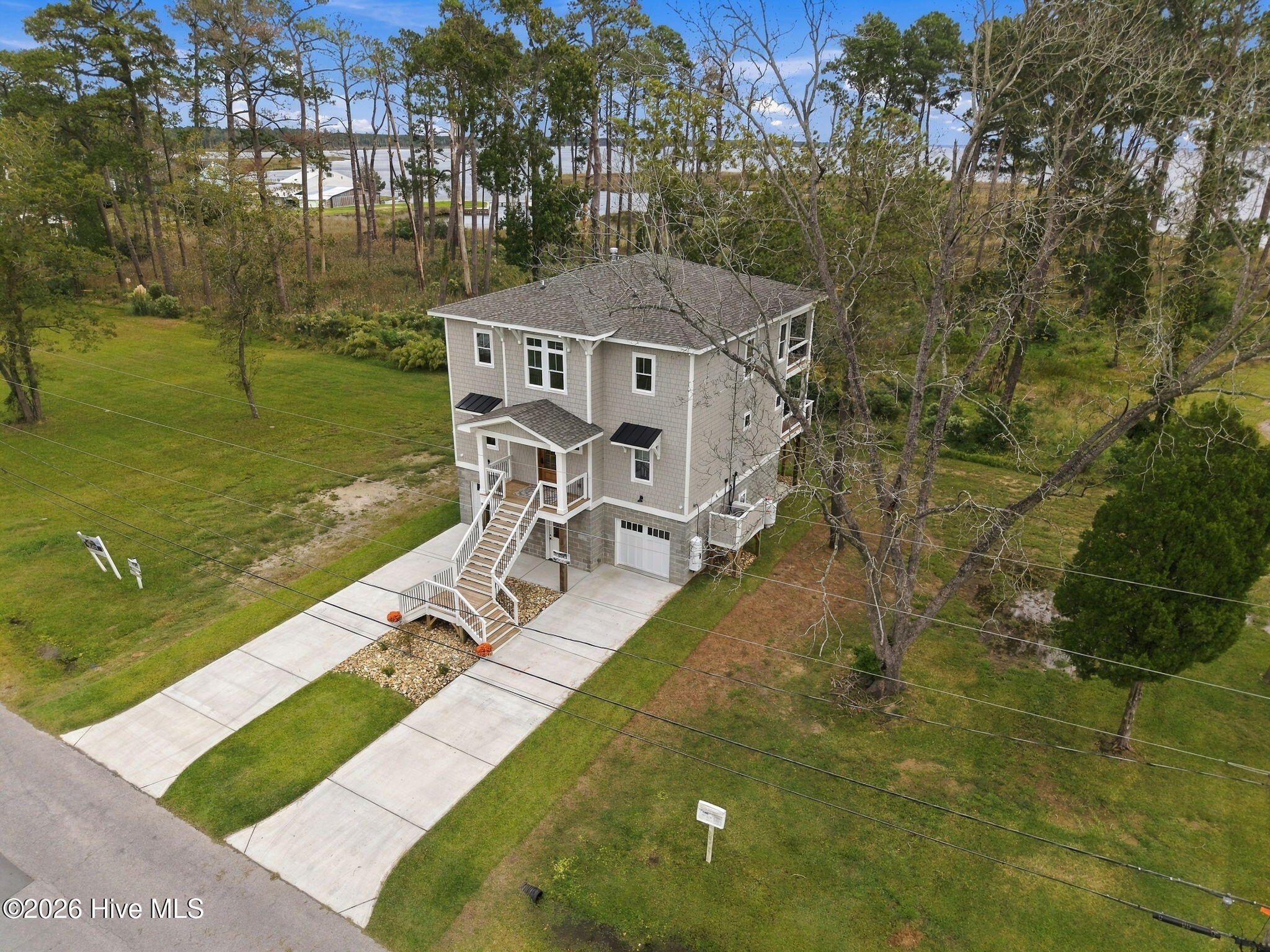 328 Tooley Street Property Photo 10
