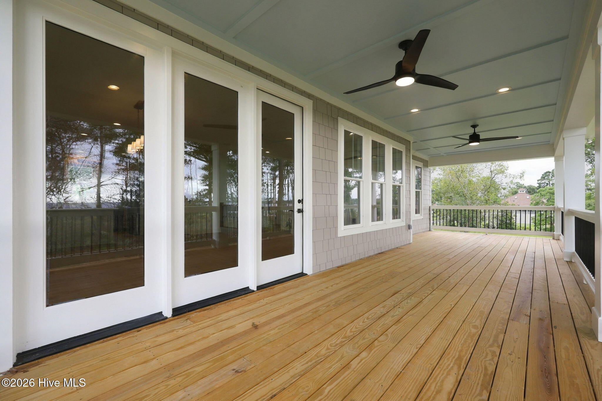 328 Tooley Street Property Photo 14