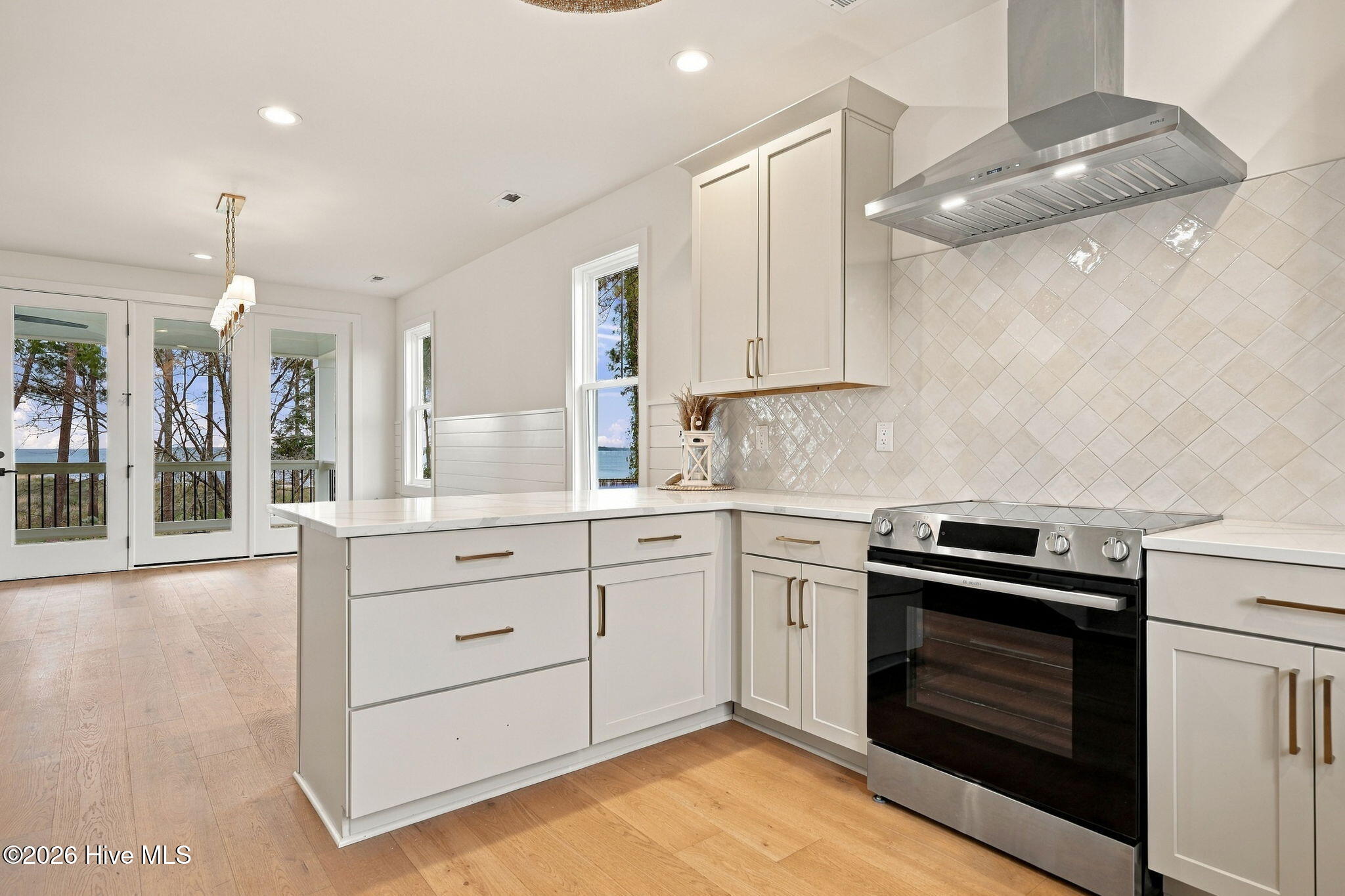 328 Tooley Street Property Photo 26