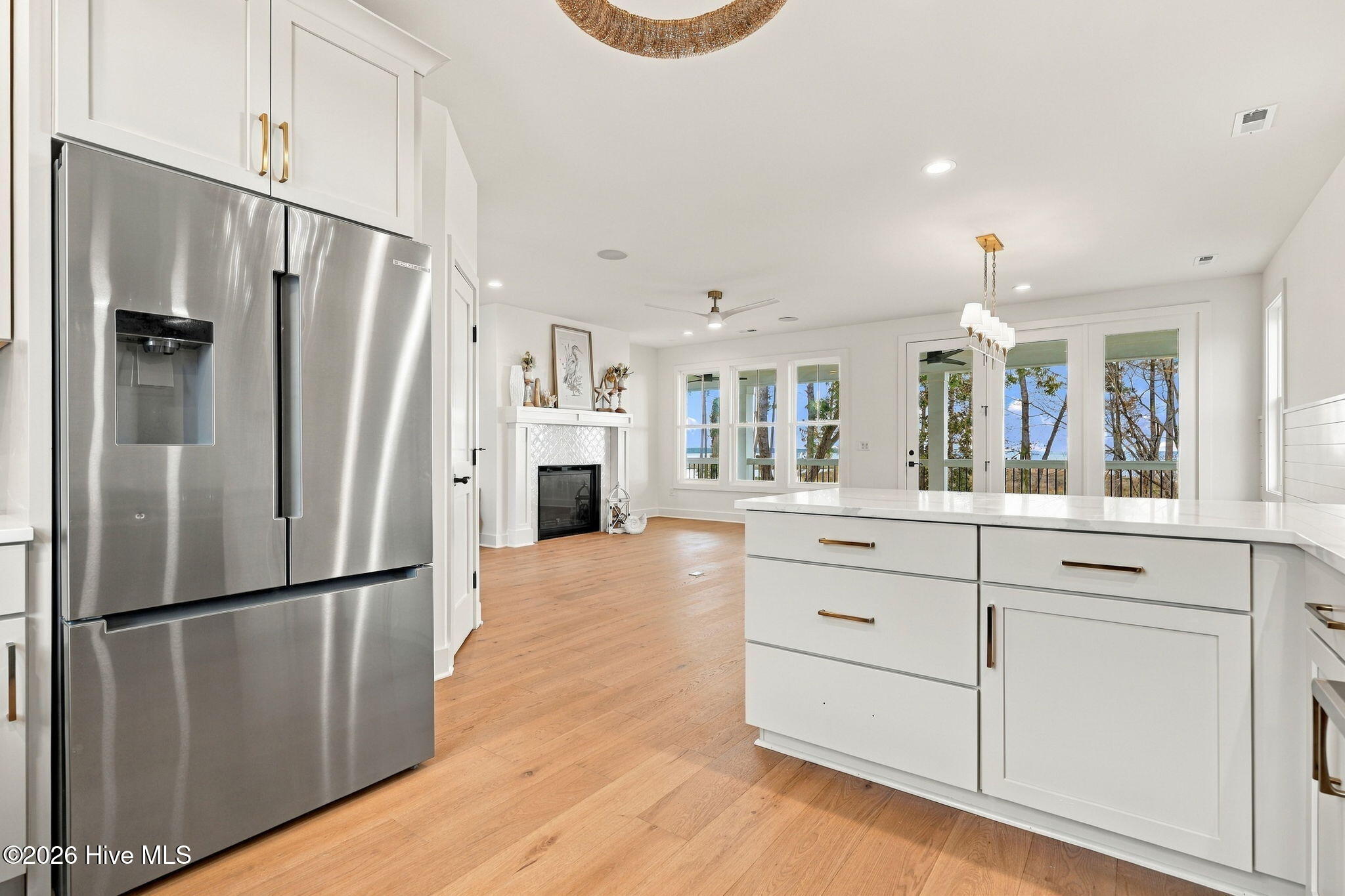 328 Tooley Street Property Photo 28