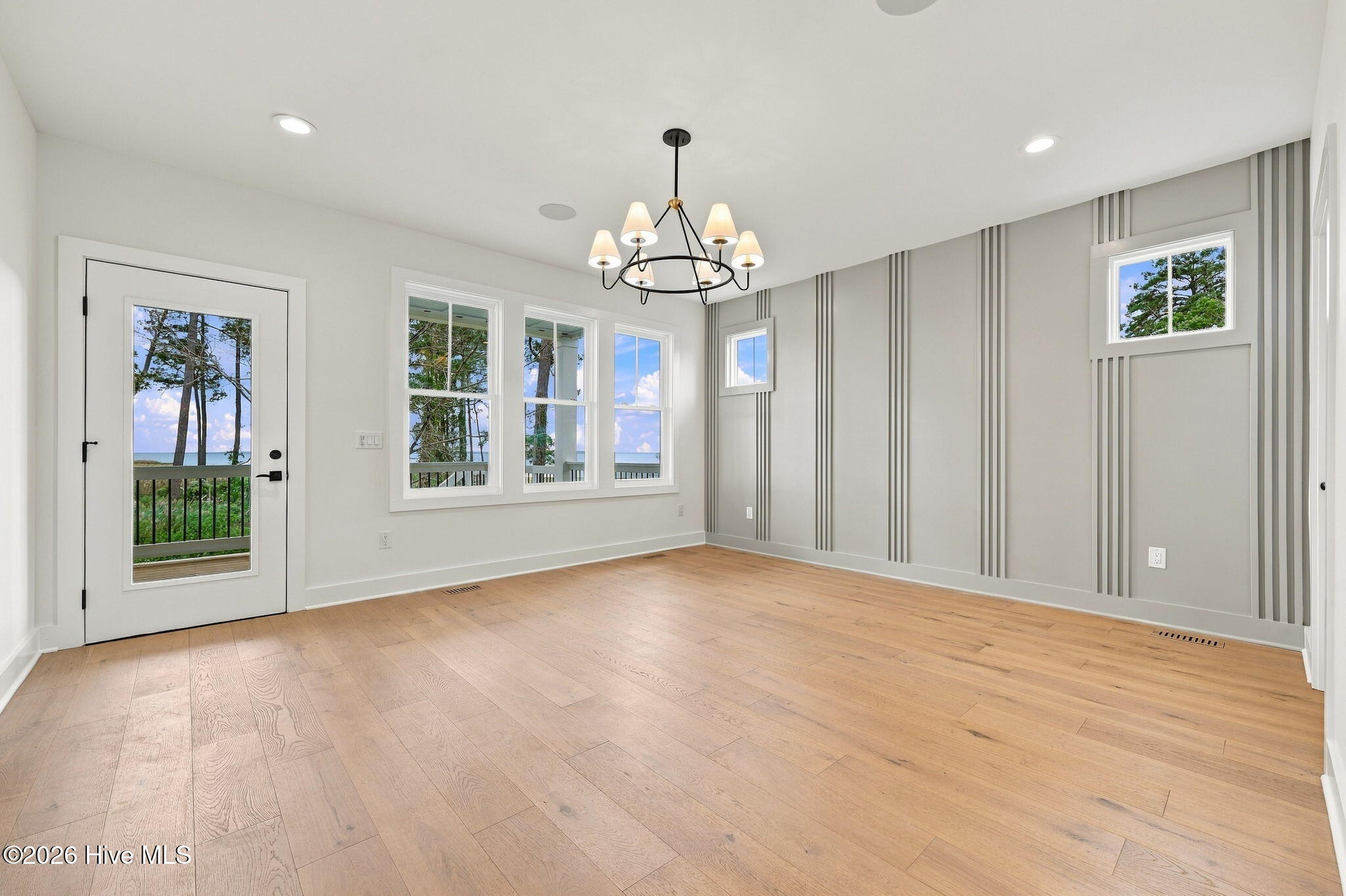 328 Tooley Street Property Photo 32