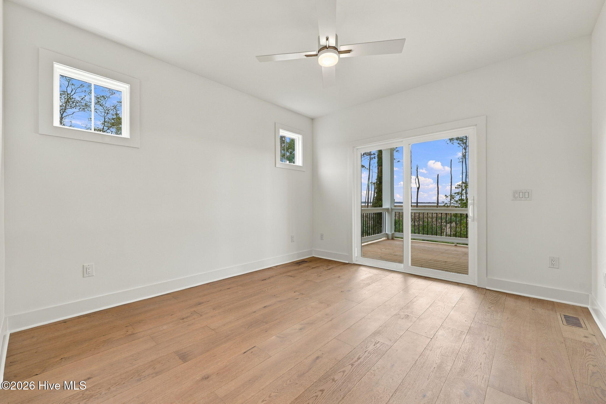 328 Tooley Street Property Photo 41