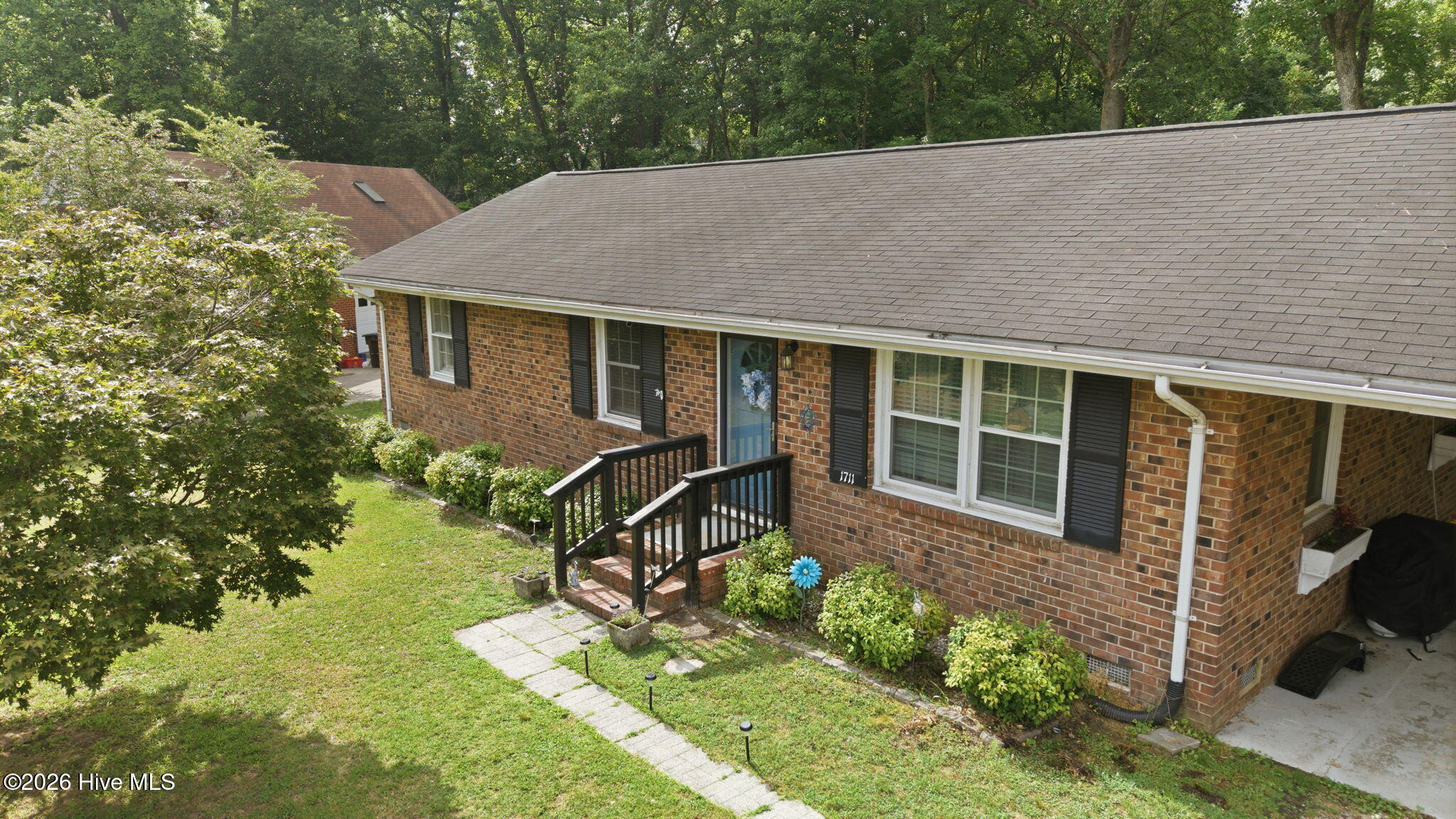 1711 Ambleside Drive Property Photo 35