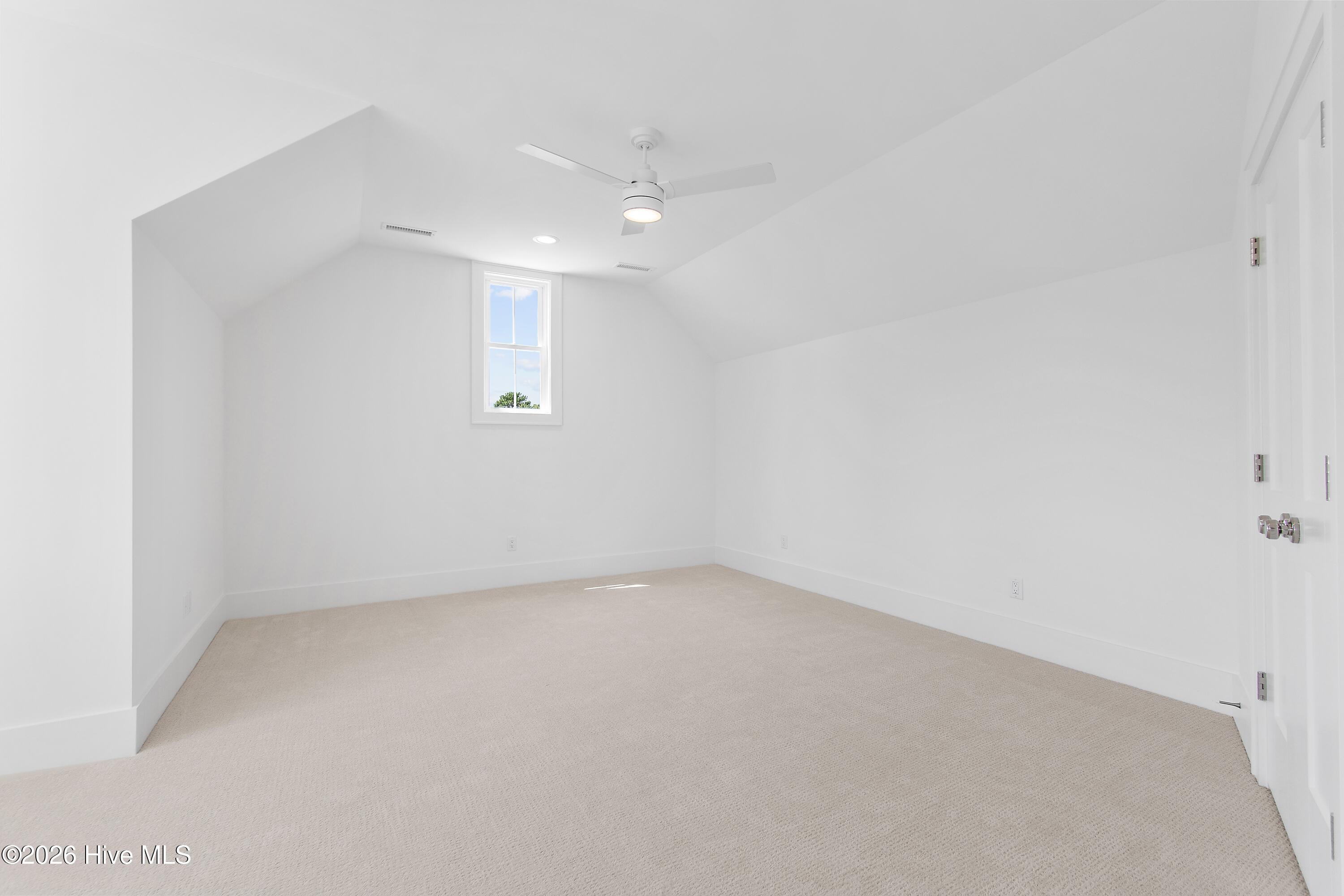 2410 St James Drive Se Property Photo 60