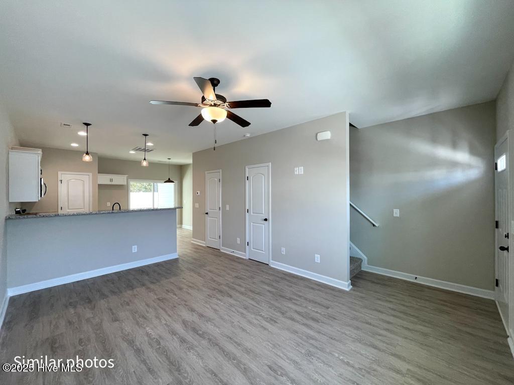 721 Cross Bridge Way Property Photo 3