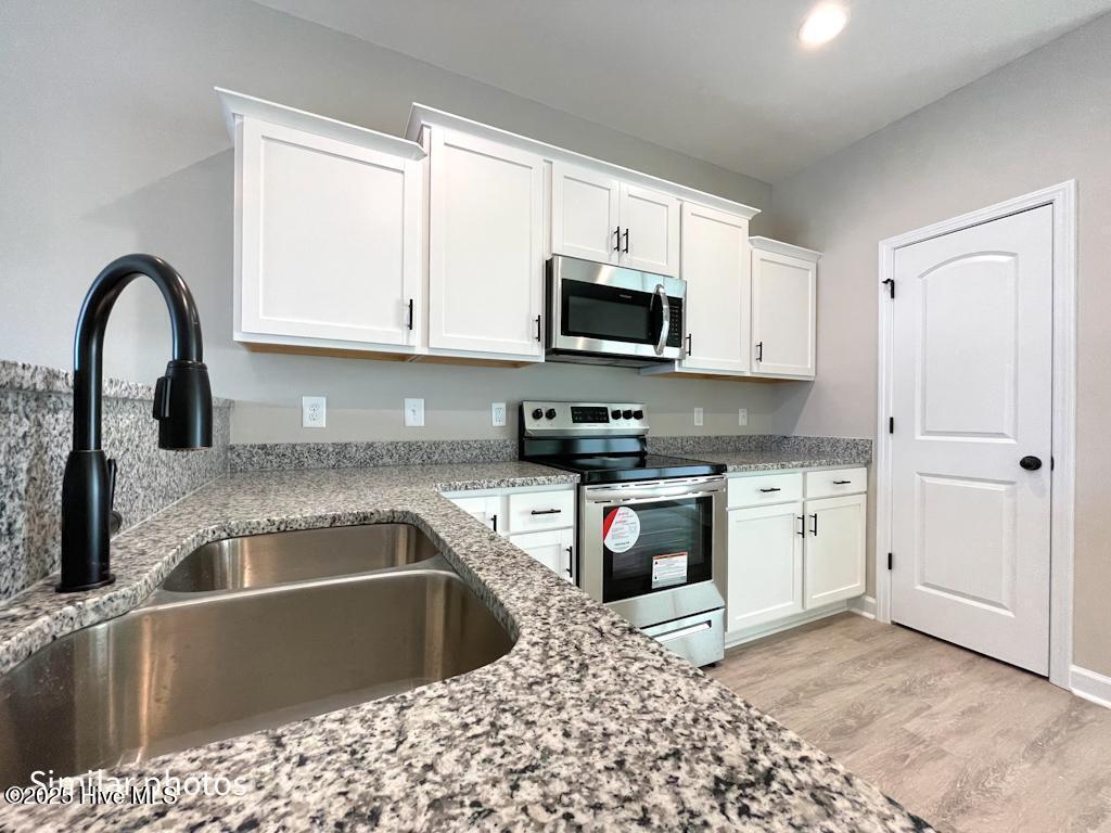 721 Cross Bridge Way Property Photo 4