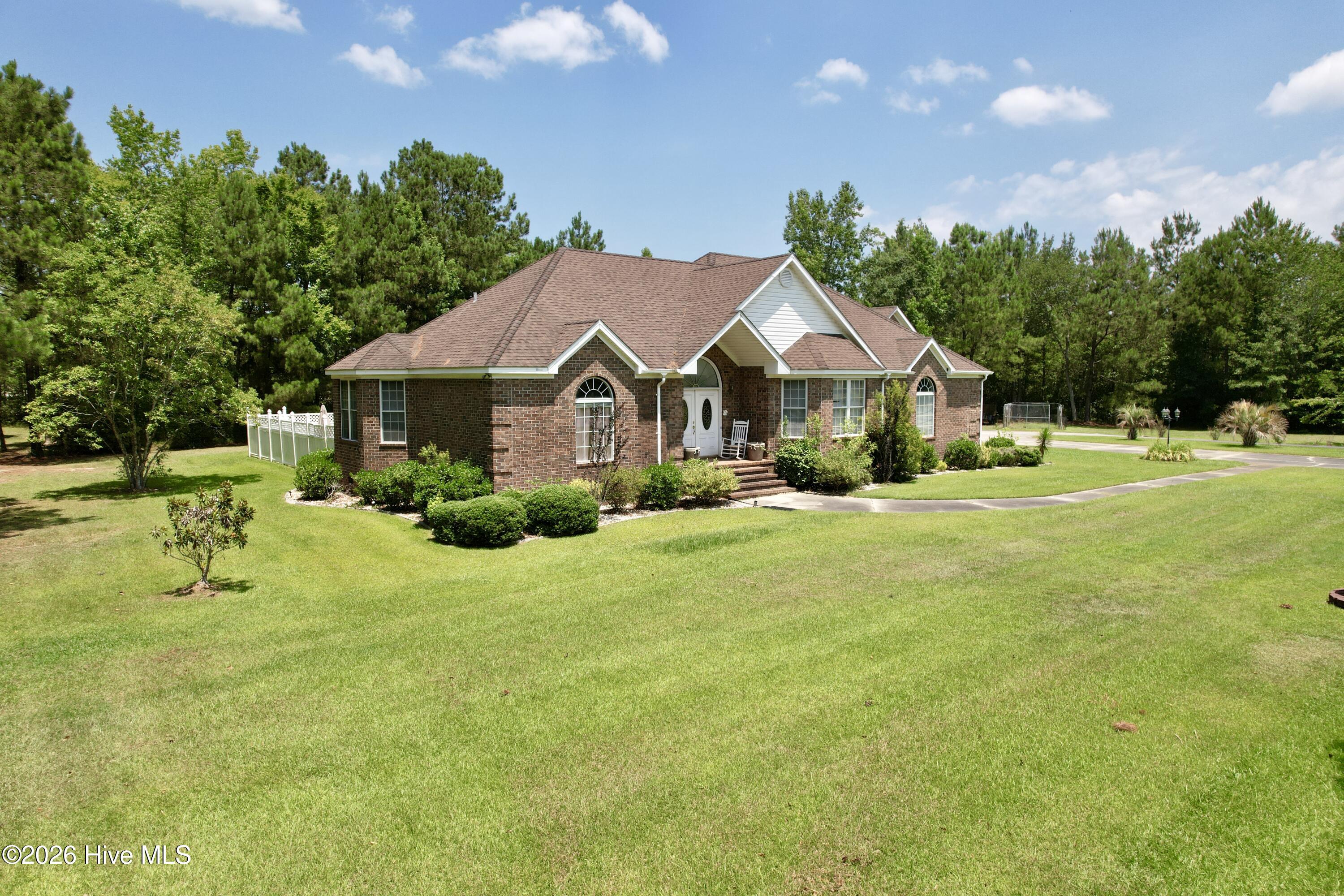 20470 Seven Creeks Highway Property Photo 2