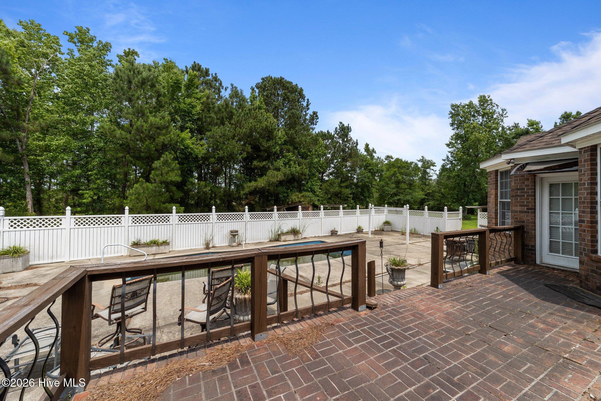 20470 Seven Creeks Highway Property Photo 41