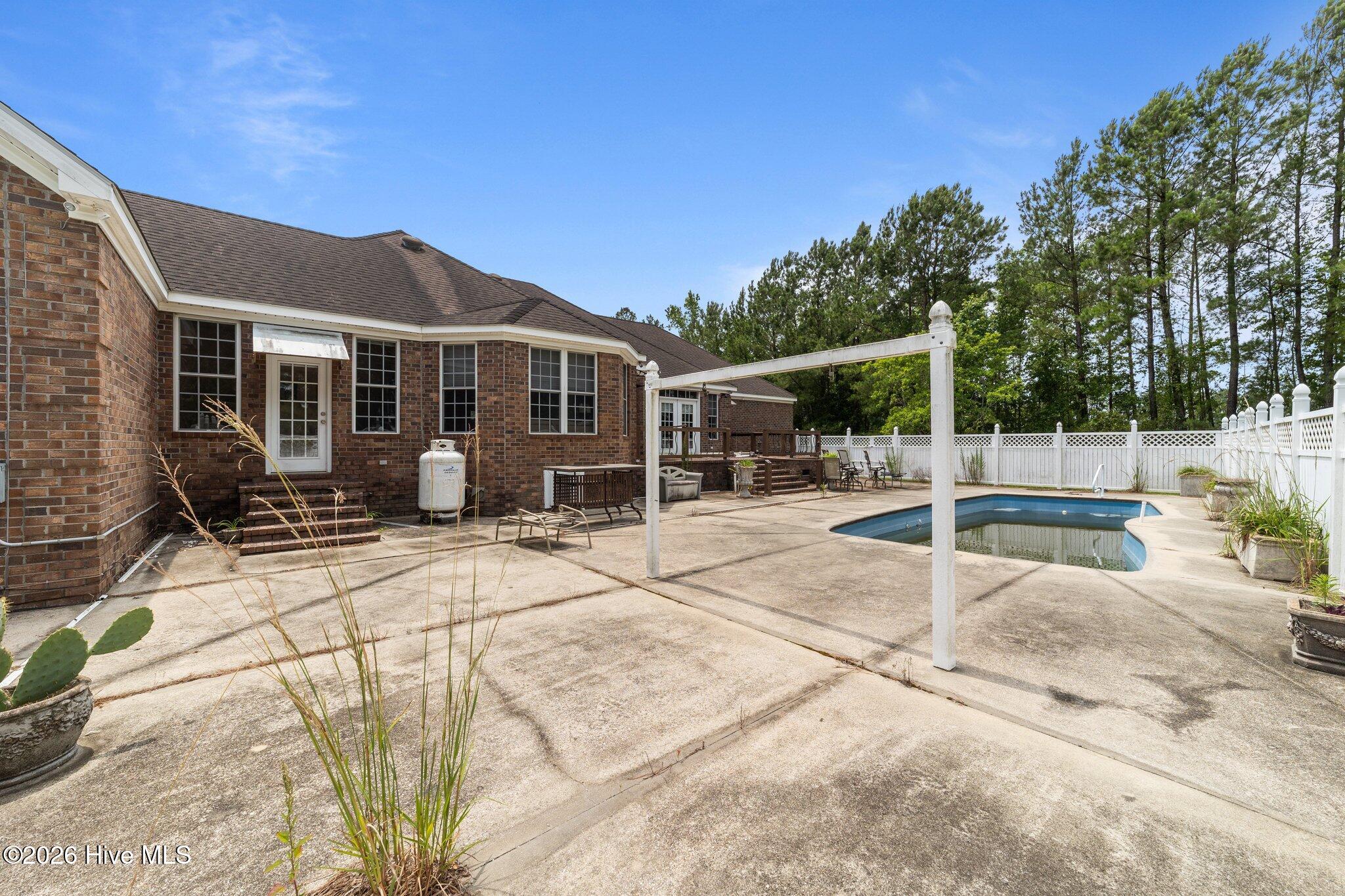 20470 Seven Creeks Highway Property Photo 43