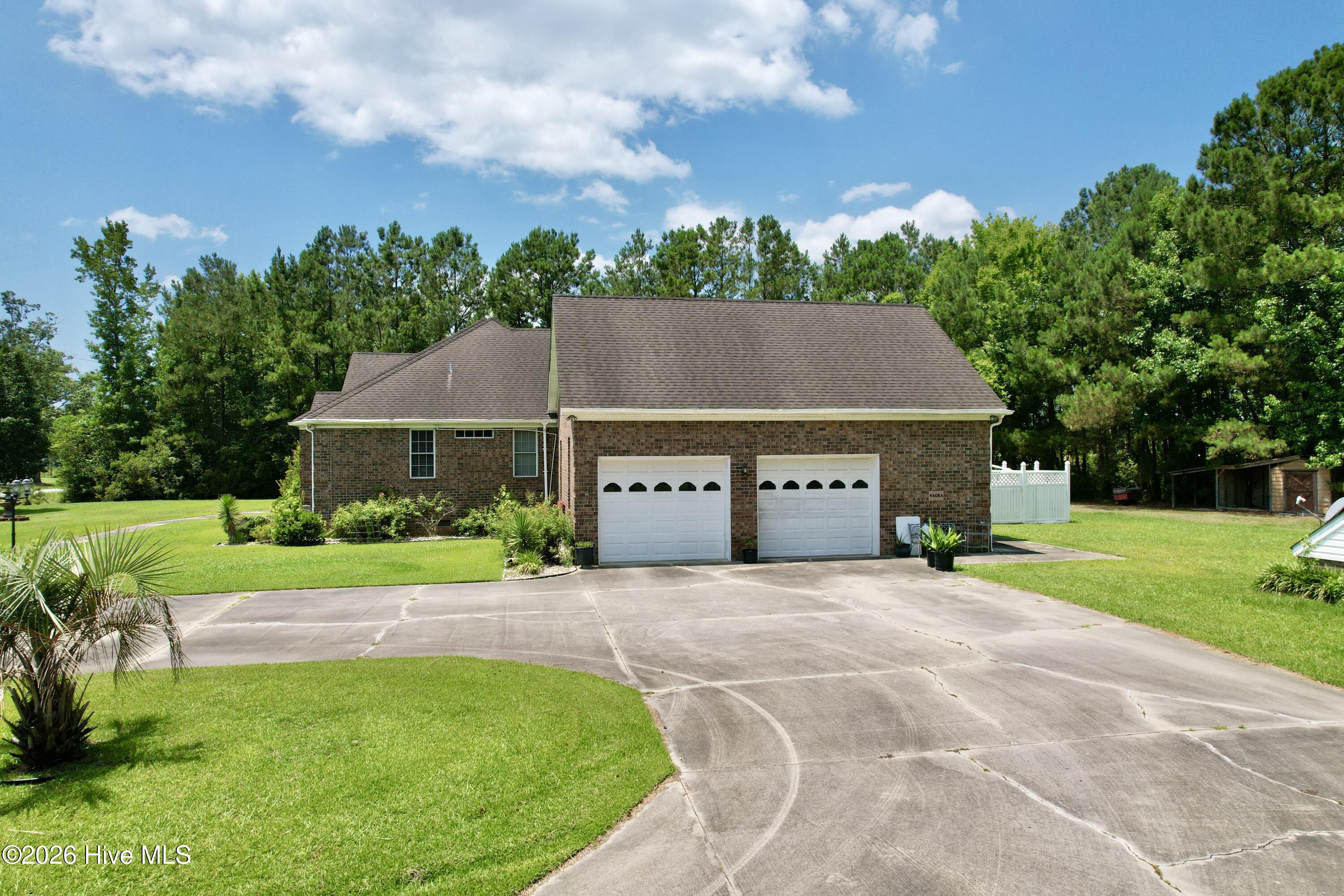 20470 Seven Creeks Highway Property Photo 47