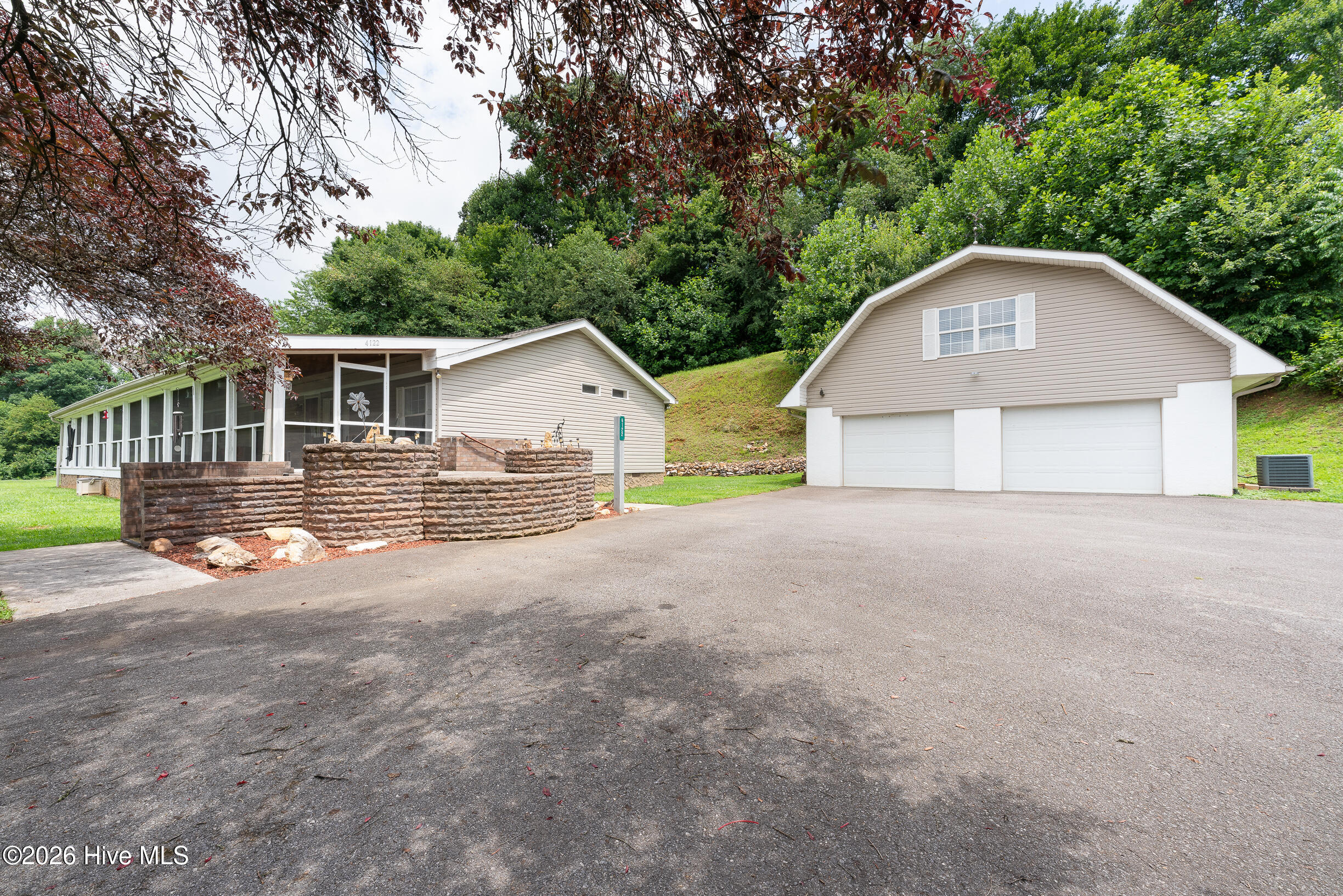 4122 Fairview Road Property Photo 1