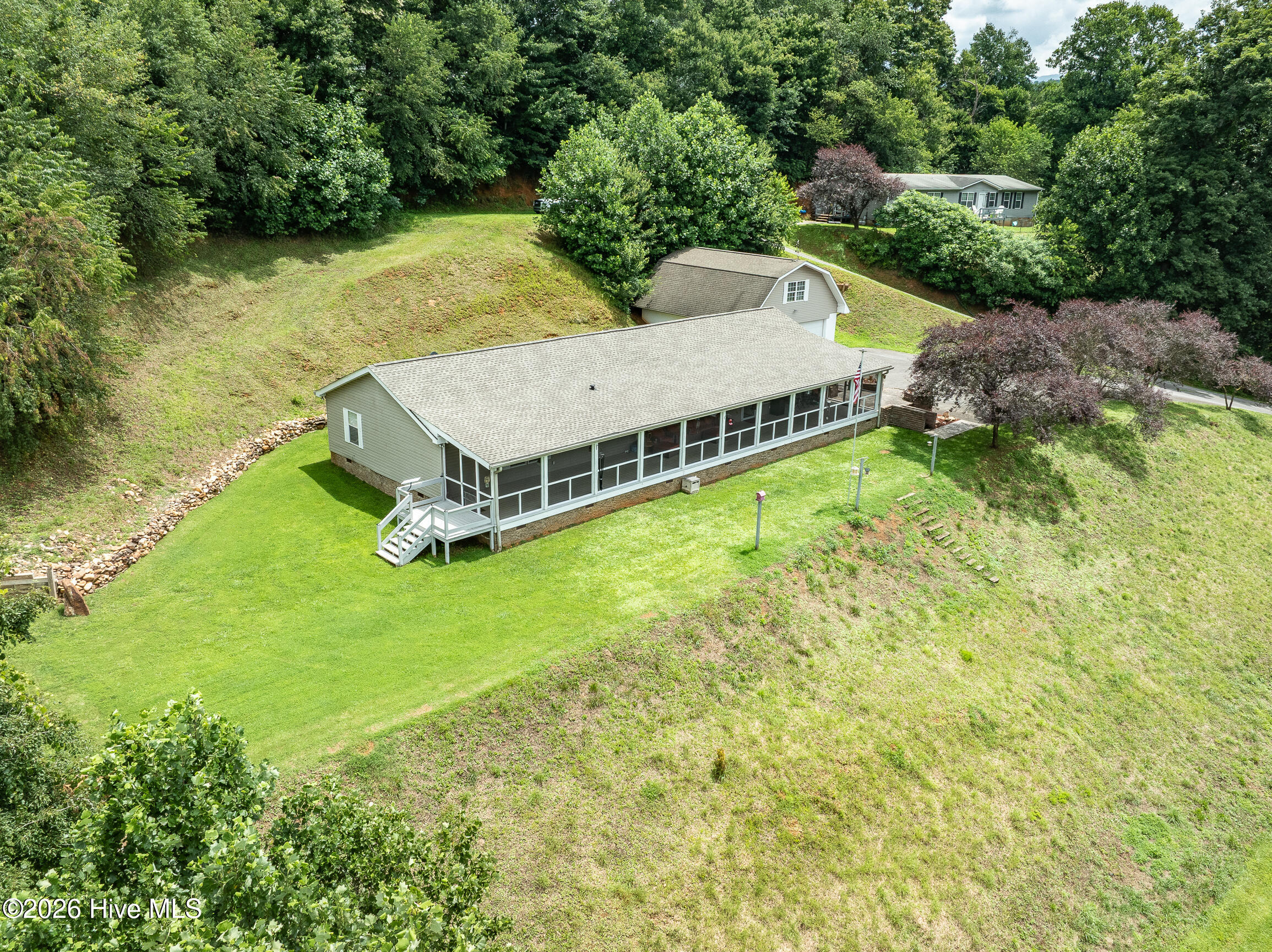 4122 Fairview Road Property Photo 5