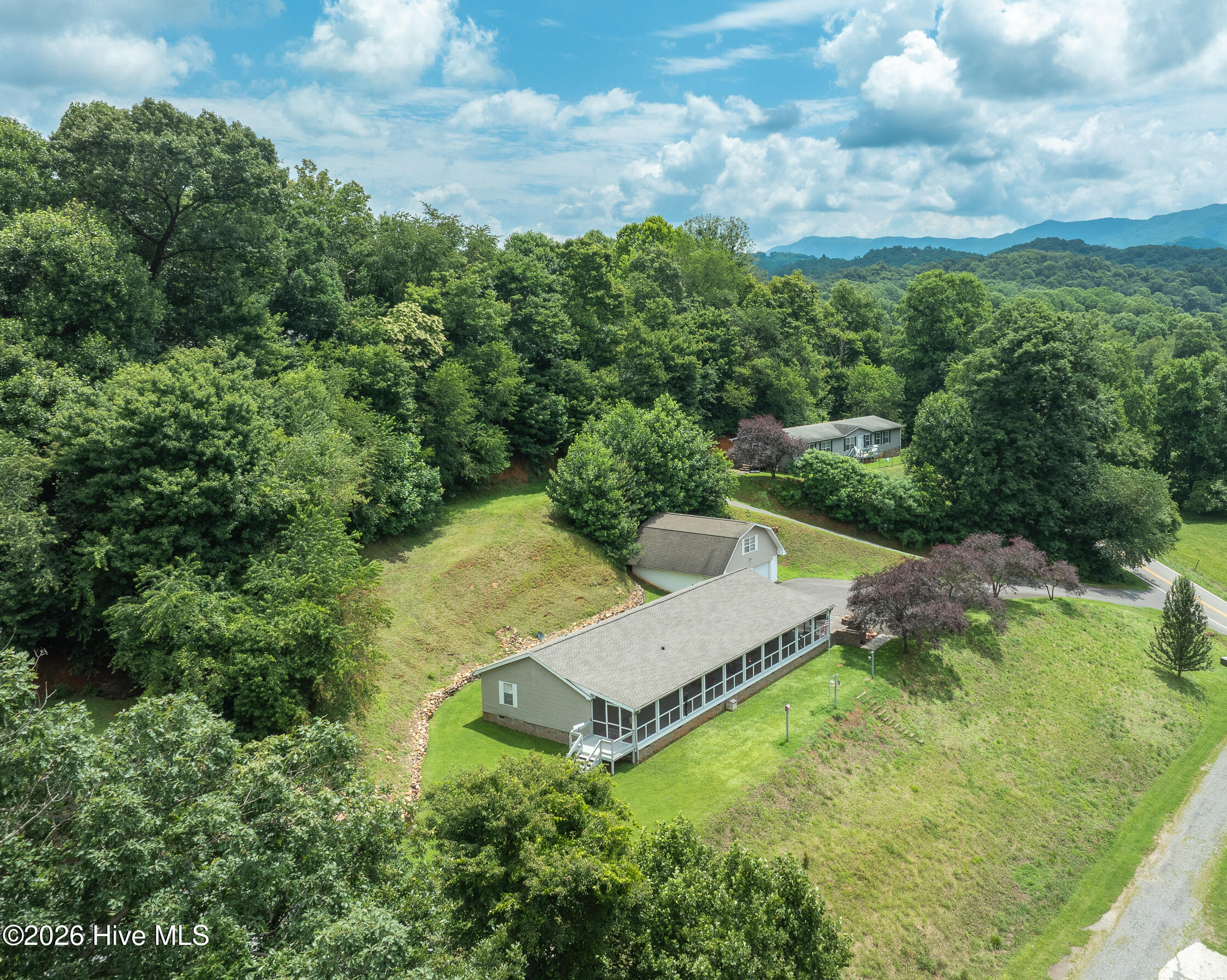 4122 Fairview Road Property Photo 6