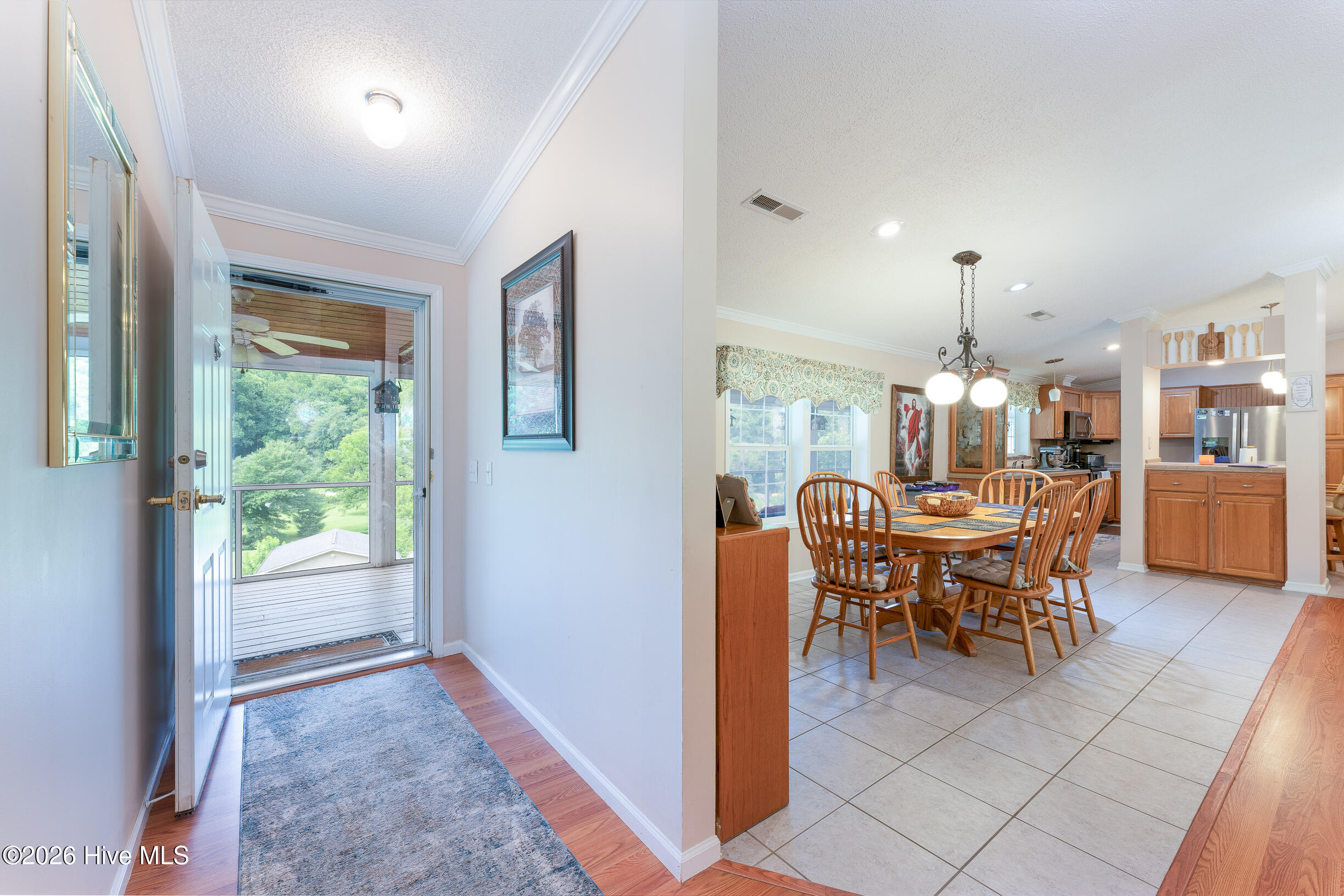 4122 Fairview Road Property Photo 9